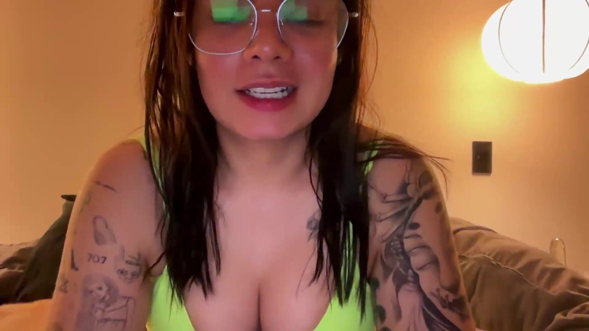 Gallery image thumbnail from Sasha_Noir's myfreecams stream on, 08/31/2026, 01:26 image 18 of 20