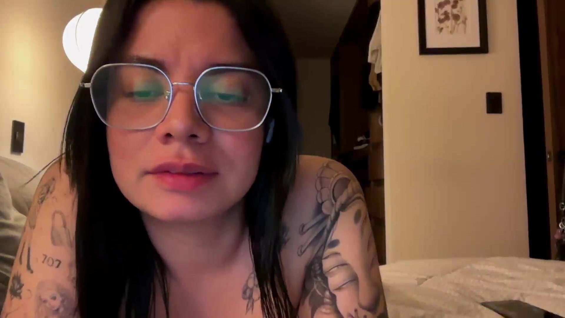 Gallery image thumbnail from Sasha_Noir's myfreecams stream on, 09/04/2026, 03:09 image 10 of 20
