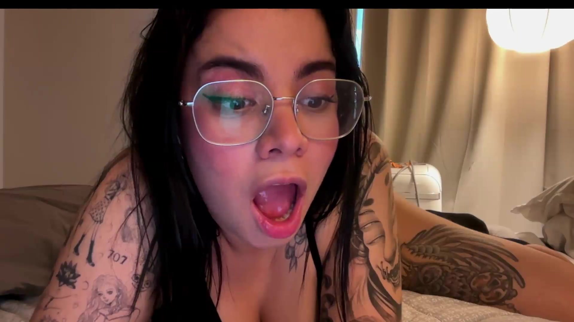 Gallery image thumbnail from Sasha_Noir's myfreecams stream on, 09/10/2026, 24:31 image 8 of 20