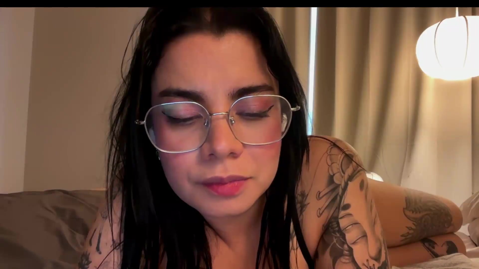 Gallery image thumbnail from Sasha_Noir's myfreecams stream on, 09/10/2026, 24:31 image 13 of 20