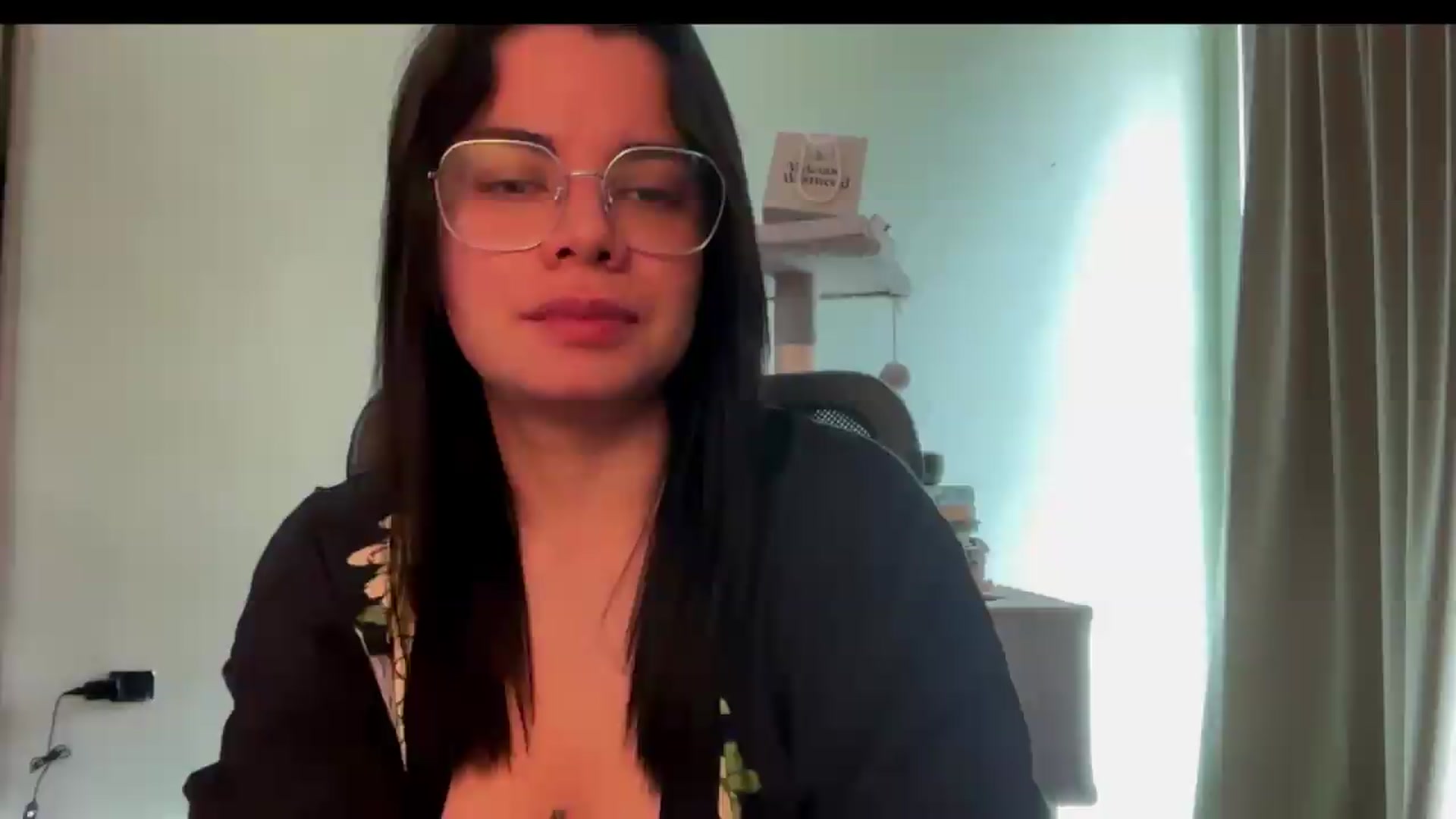 Gallery image thumbnail from Sasha_Noir's myfreecams stream on, 09/10/2026, 21:21 image 20 of 20