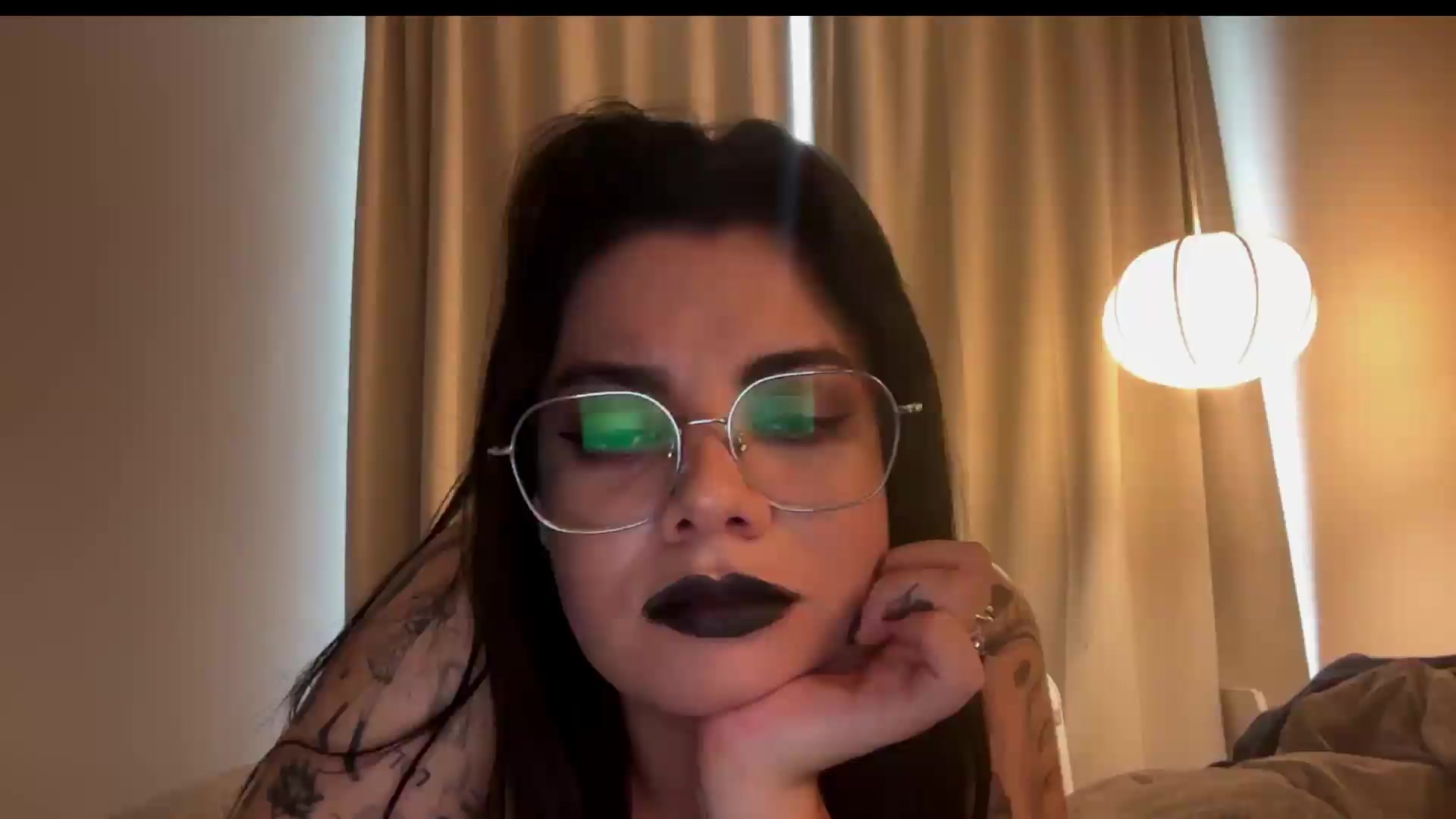Gallery image thumbnail from Sasha_Noir's myfreecams stream on, 09/15/2026, 23:28 image 4 of 20