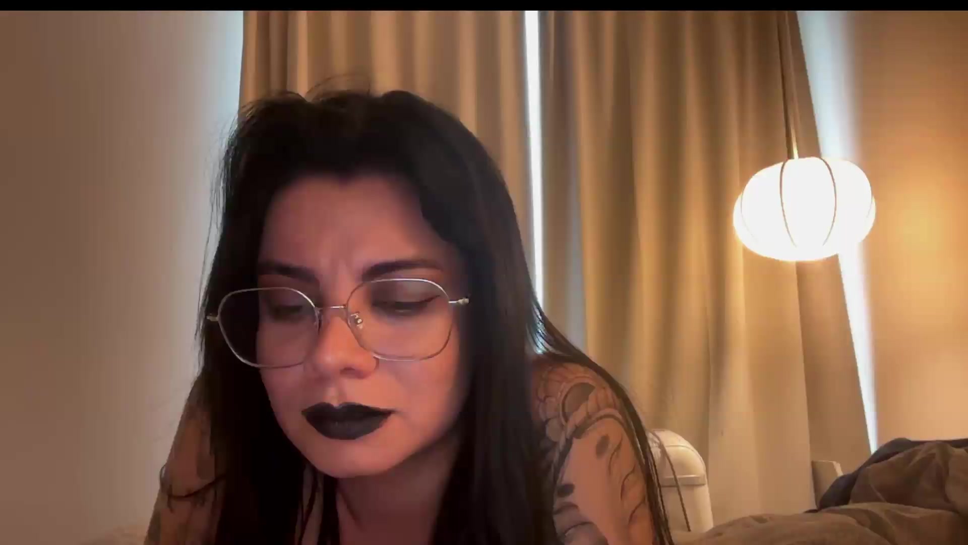 Gallery image thumbnail from Sasha_Noir's myfreecams stream on, 09/15/2026, 23:28 image 17 of 20