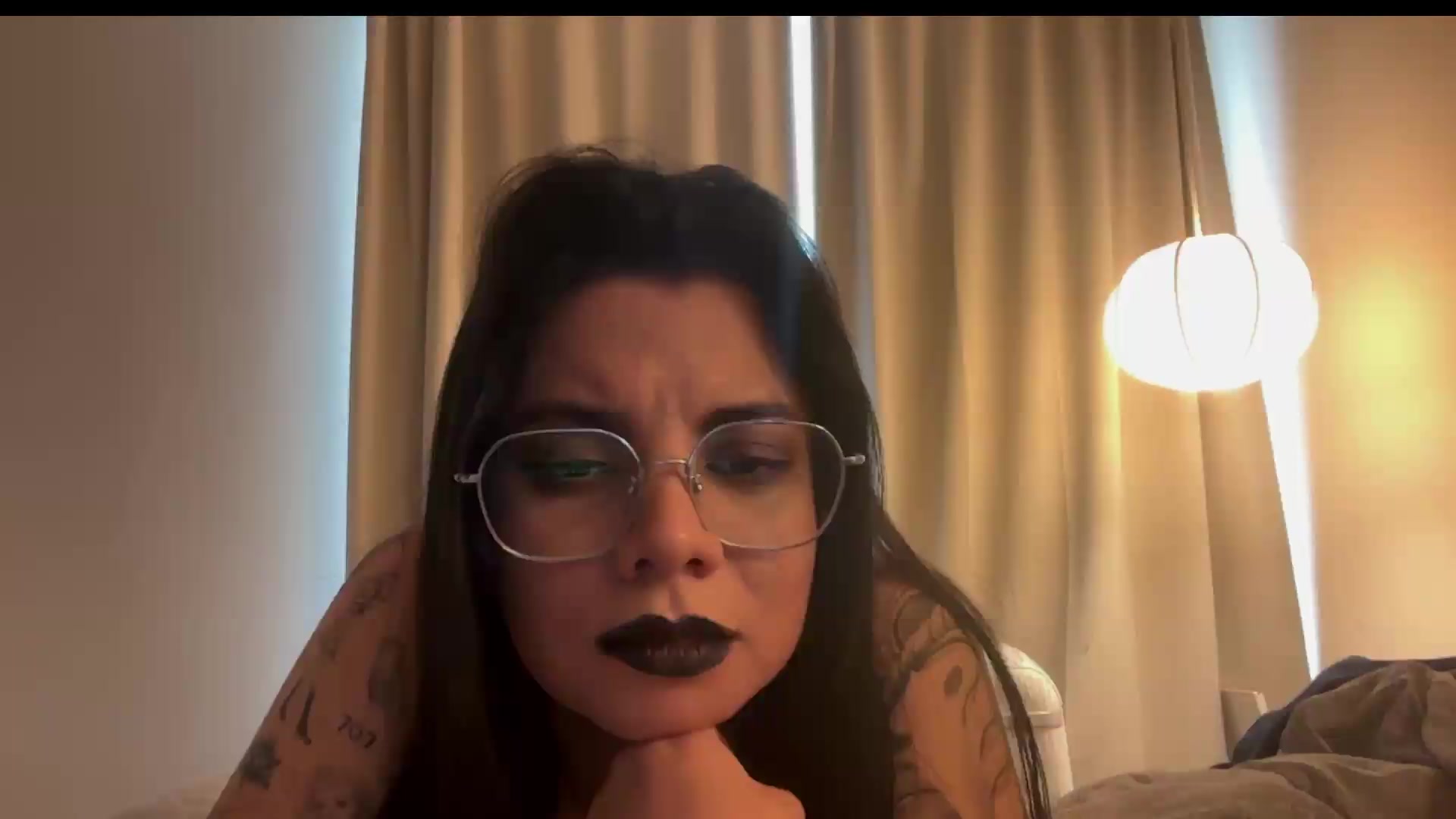 Gallery image thumbnail from Sasha_Noir's myfreecams stream on, 09/15/2026, 23:28 image 19 of 20