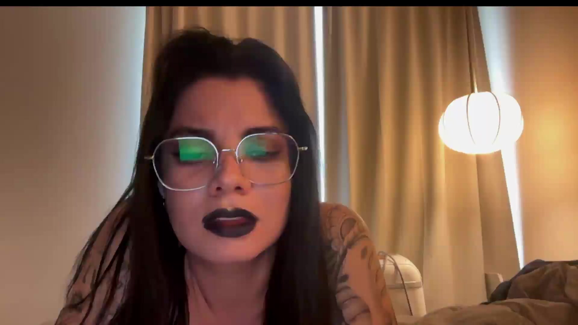 Gallery image thumbnail from Sasha_Noir's myfreecams stream on, 09/15/2026, 23:28 image 2 of 20