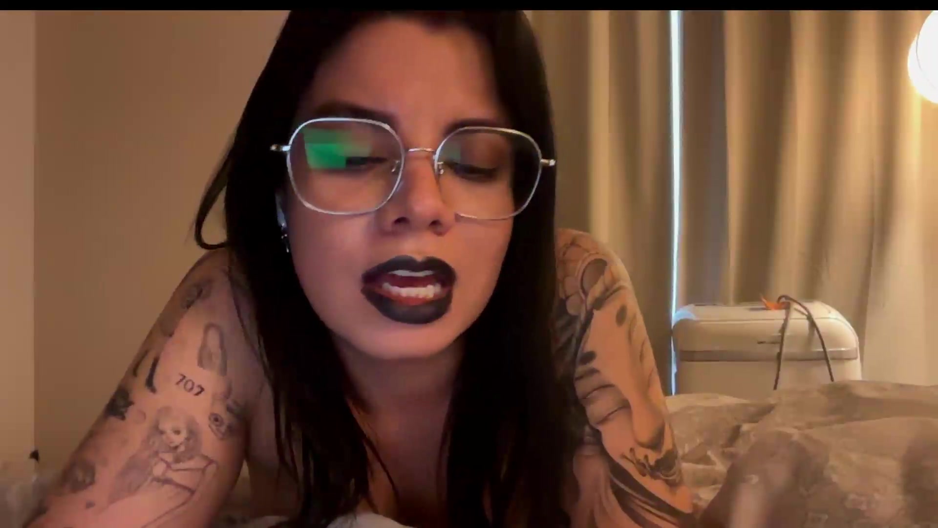 Gallery image thumbnail from Sasha_Noir's myfreecams stream on, 09/16/2026, 24:26 image 16 of 20