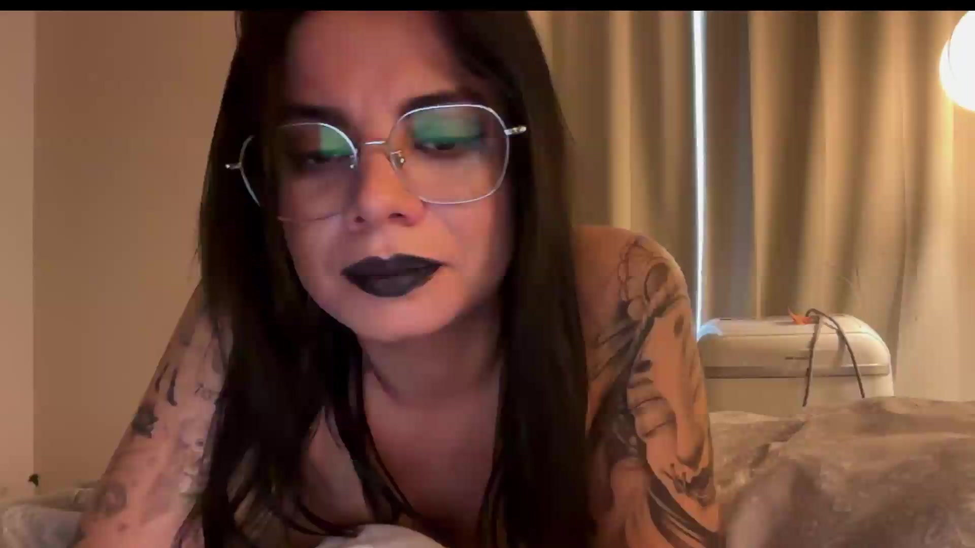 Gallery image thumbnail from Sasha_Noir's myfreecams stream on, 09/16/2026, 24:26 image 12 of 20