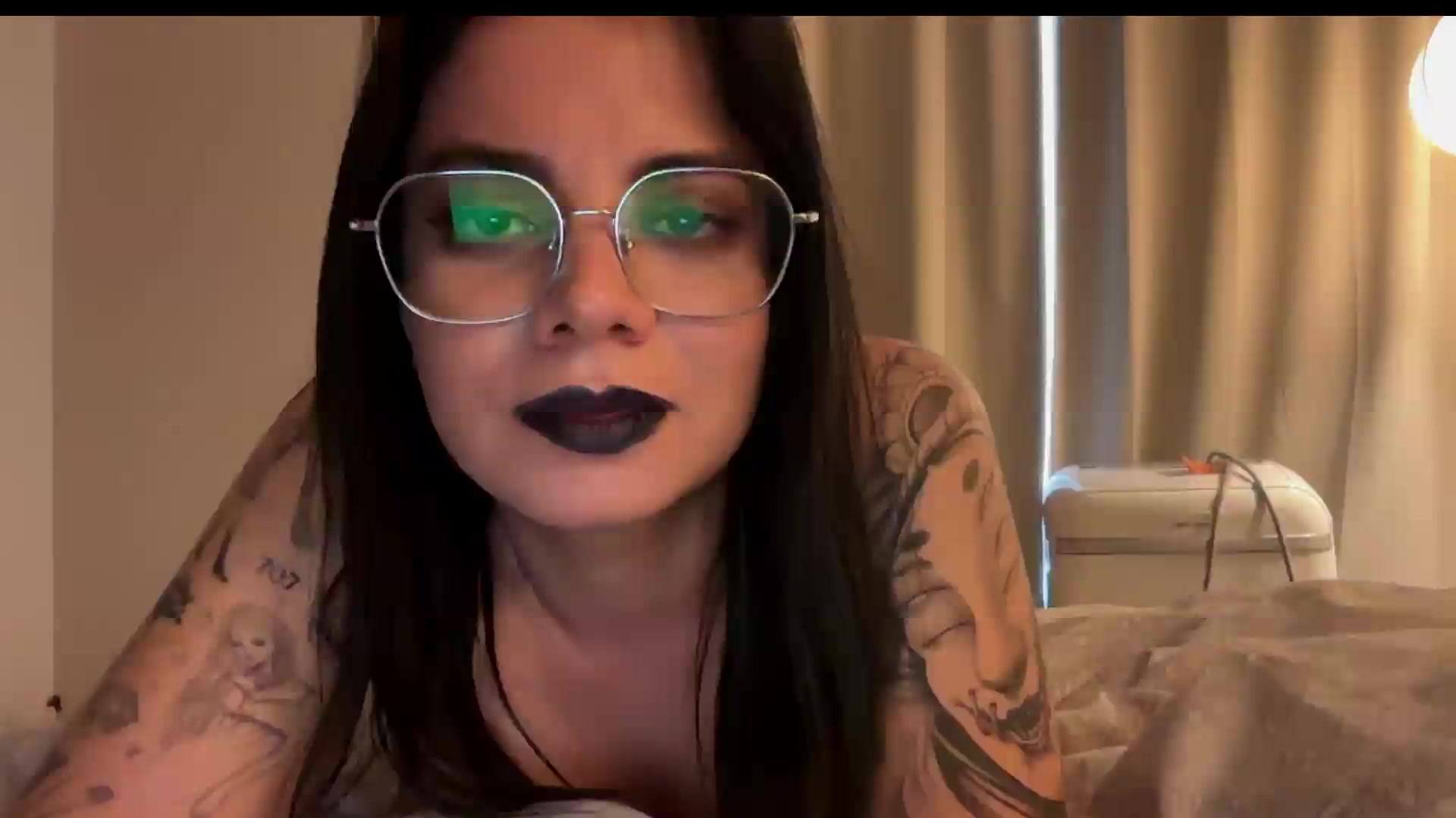 Gallery image thumbnail from Sasha_Noir's myfreecams stream on, 09/16/2026, 24:26 image 6 of 20