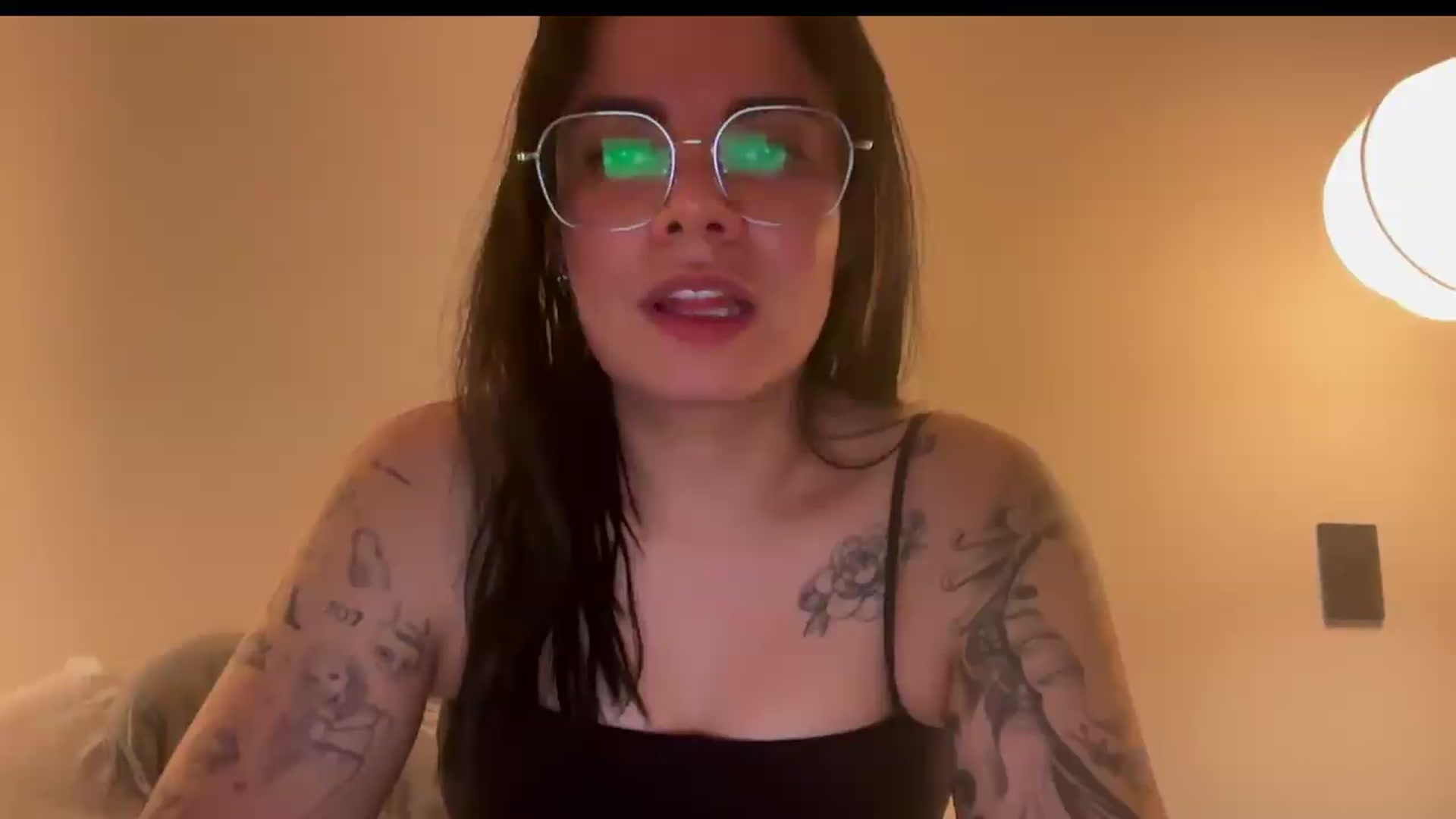 Gallery image thumbnail from Sasha_Noir's myfreecams stream on, 09/17/2026, 24:29 image 18 of 20