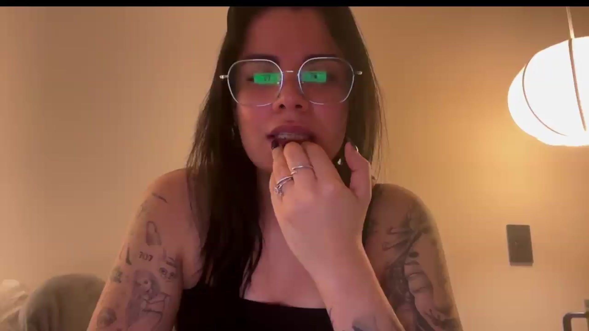 Gallery image thumbnail from Sasha_Noir's myfreecams stream on, 09/17/2026, 24:29 image 9 of 20