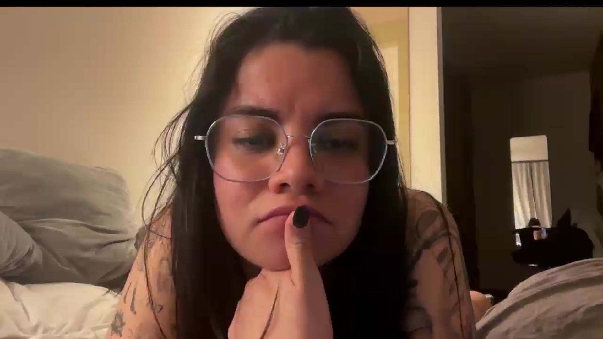 Gallery image thumbnail from Sasha_Noir's myfreecams stream on, 09/17/2026, 02:40 image 9 of 20