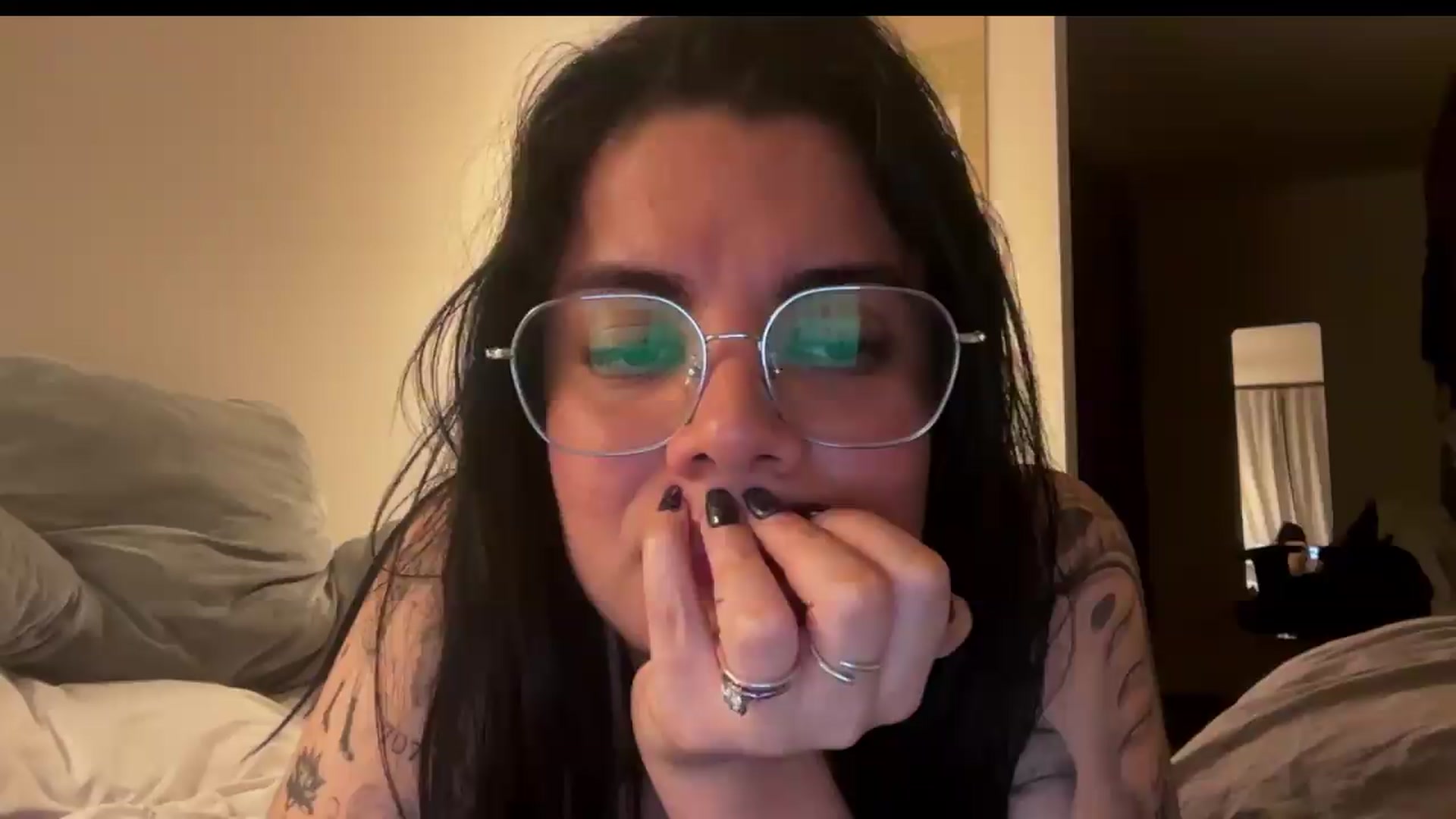 Gallery image thumbnail from Sasha_Noir's myfreecams stream on, 09/17/2026, 02:40 image 2 of 20