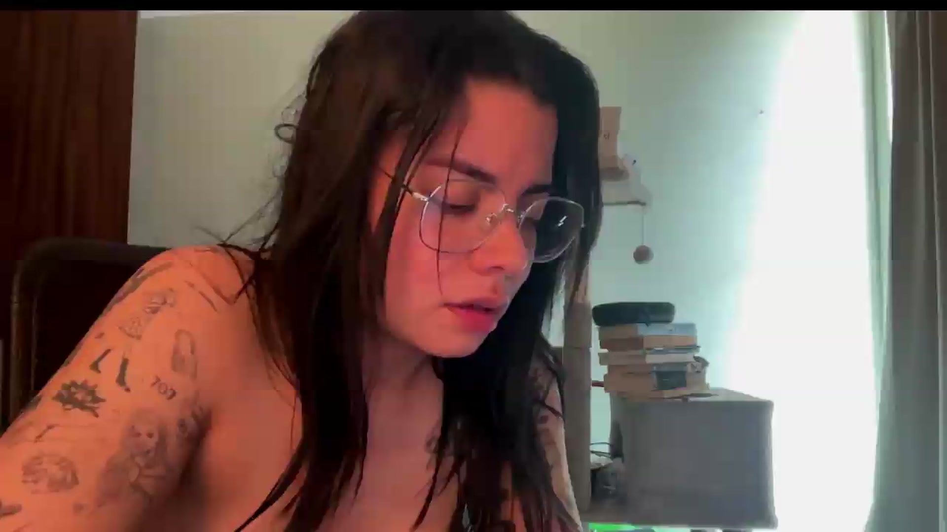 Gallery image thumbnail from Sasha_Noir's myfreecams stream on, 09/18/2026, 20:47 image 1 of 20