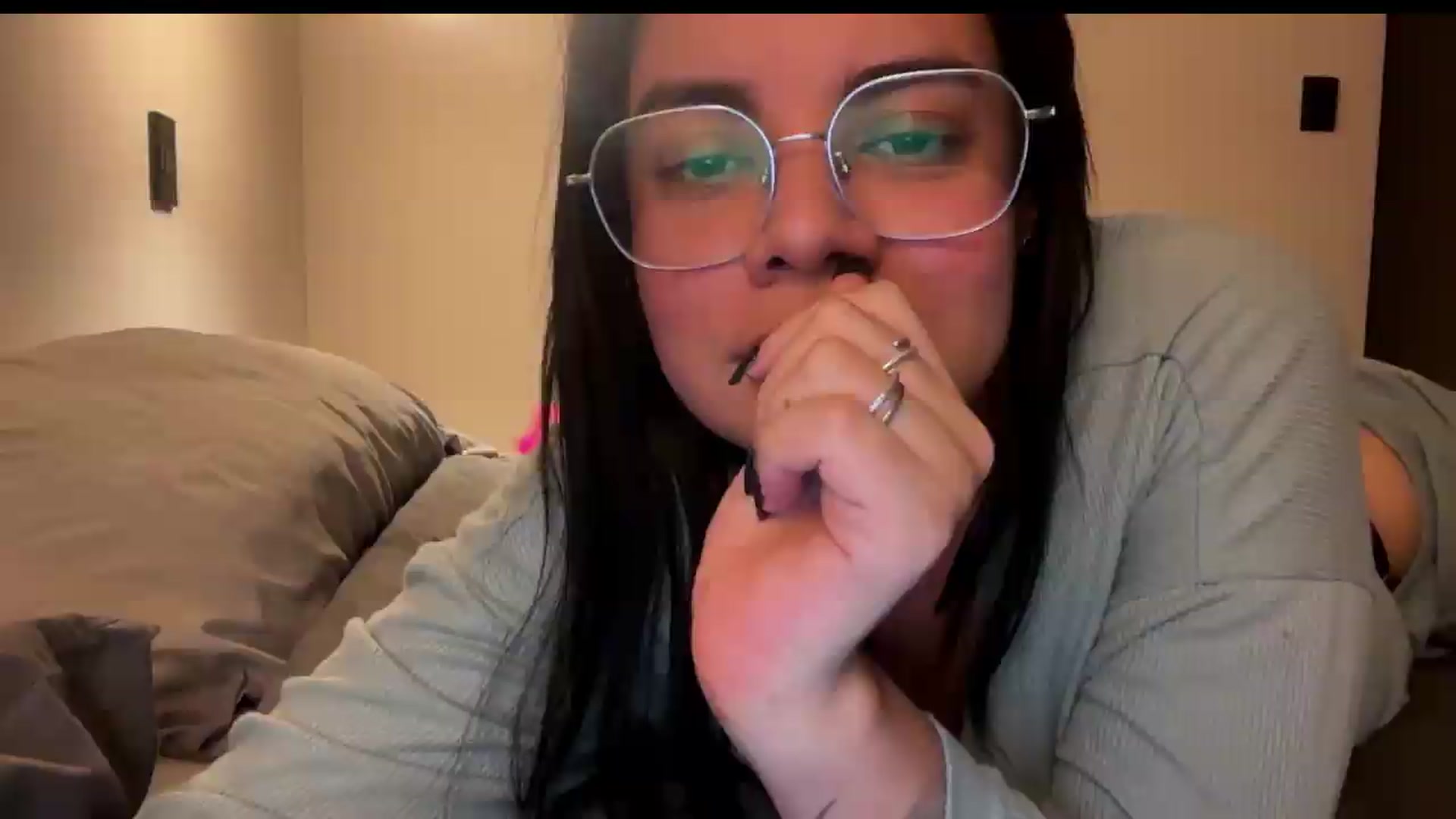 Gallery image thumbnail from Sasha_Noir's myfreecams stream on, 09/22/2026, 02:22 image 13 of 20