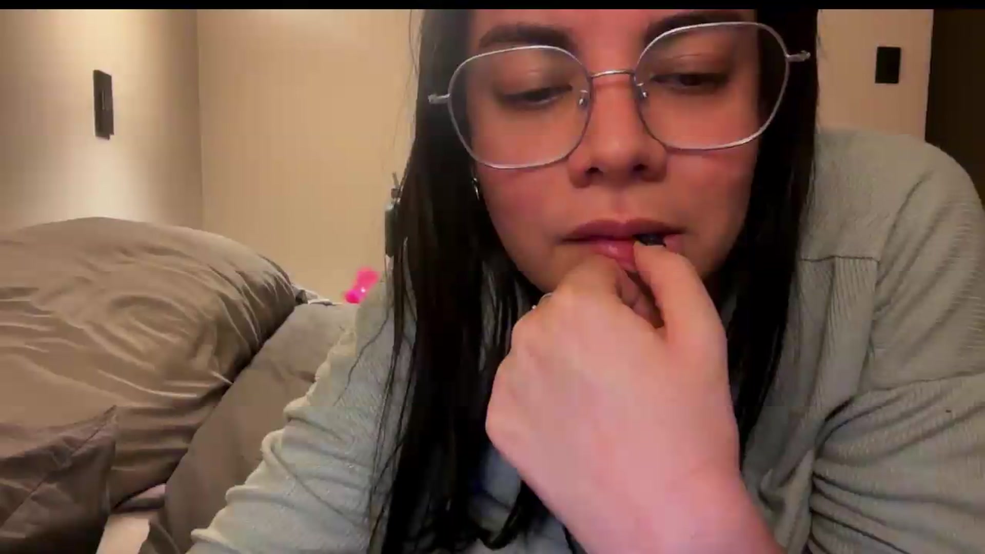 Gallery image thumbnail from Sasha_Noir's myfreecams stream on, 09/22/2026, 02:22 image 12 of 20