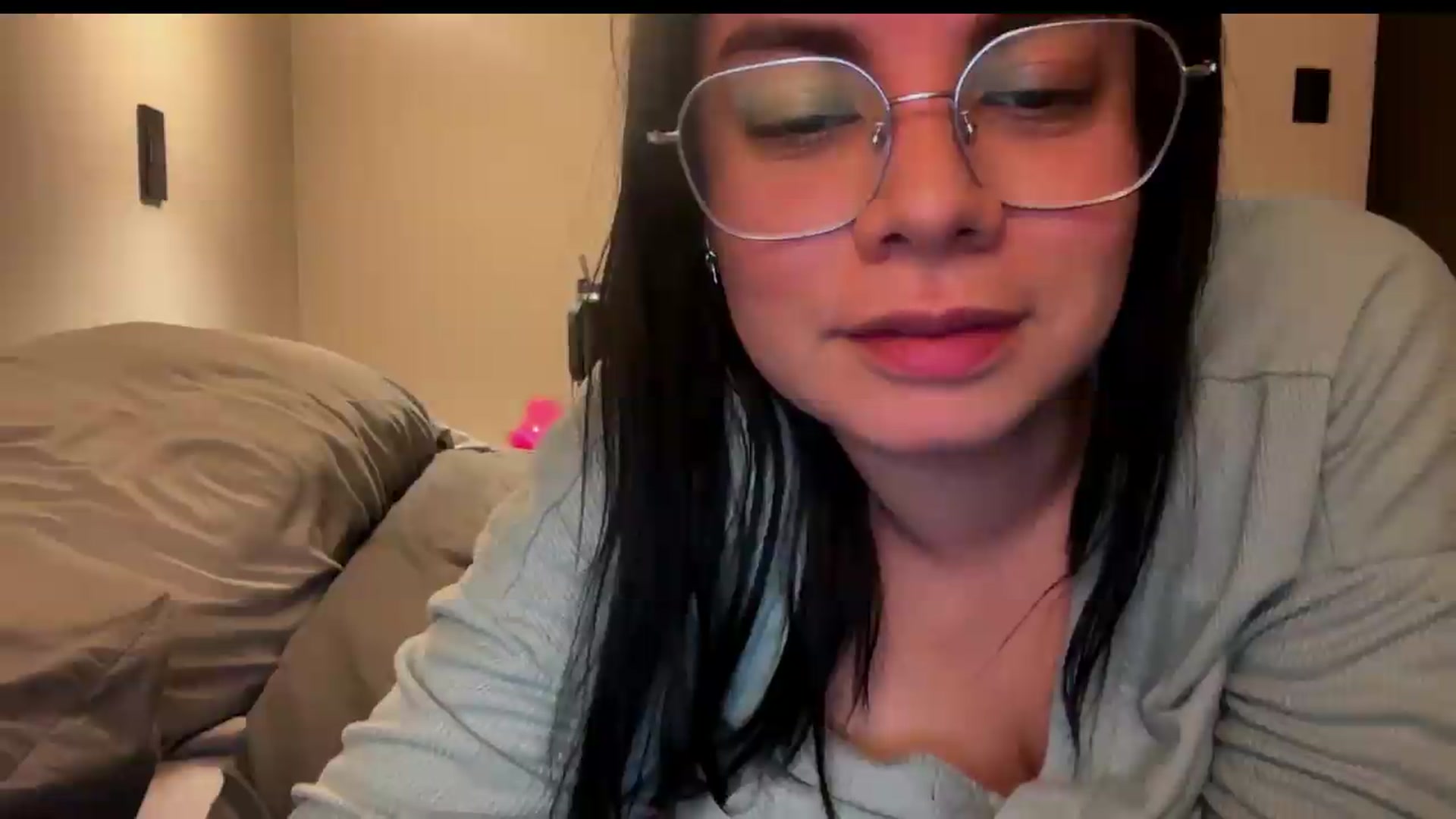 Gallery image thumbnail from Sasha_Noir's myfreecams stream on, 09/22/2026, 02:22 image 10 of 20