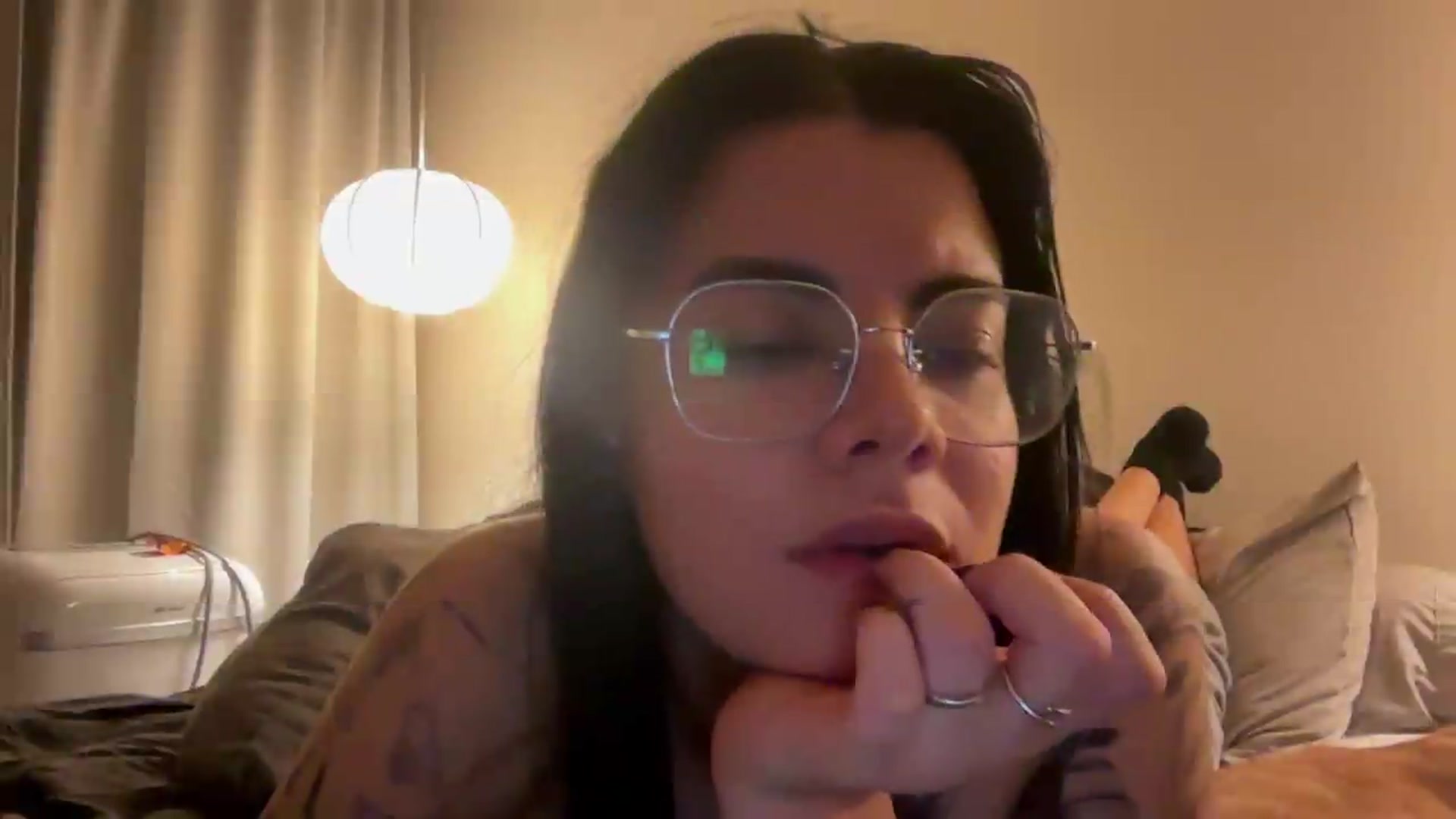 Gallery image thumbnail from Sasha_Noir's myfreecams stream on, 09/25/2026, 01:15 image 16 of 20