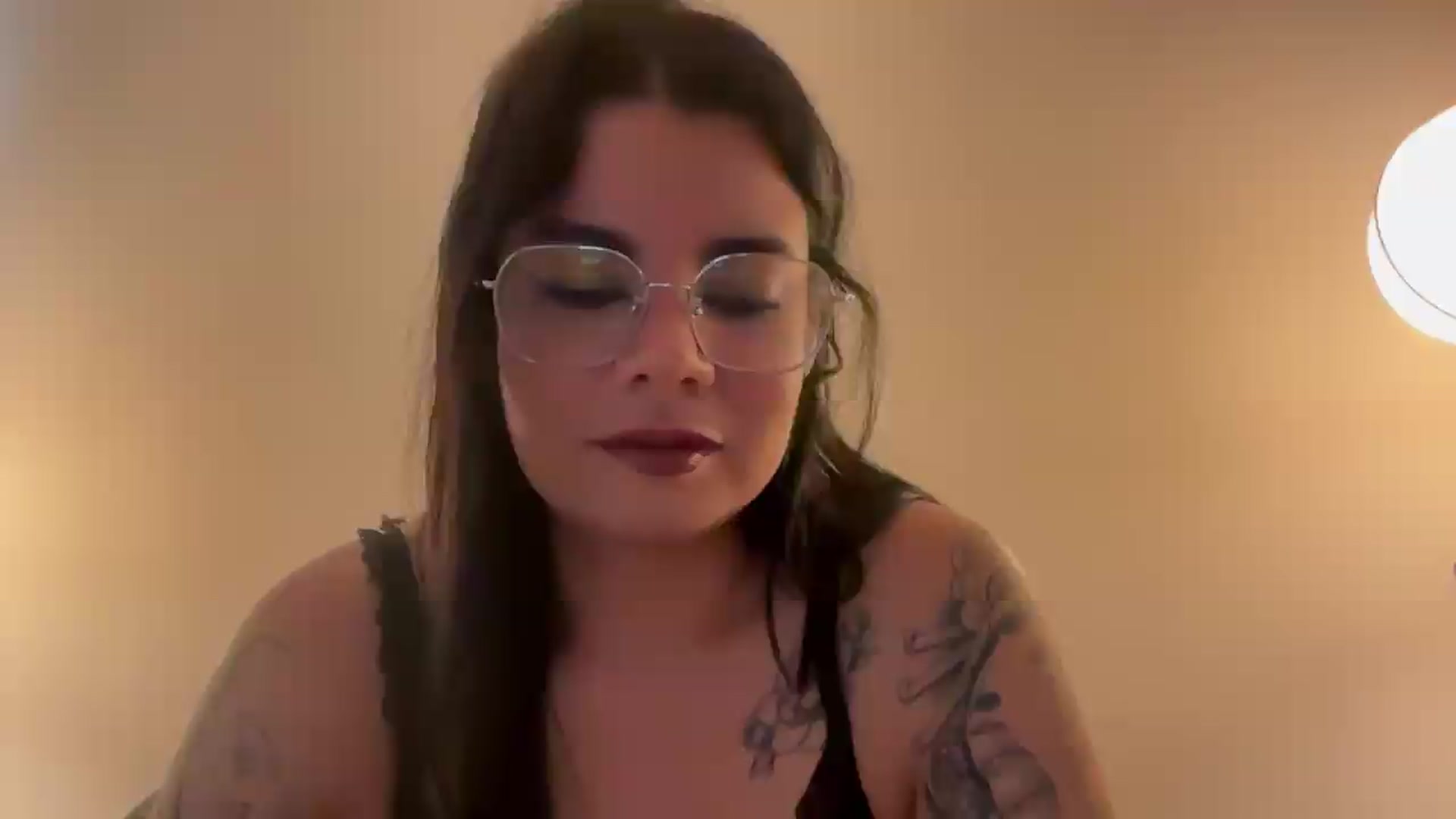 Gallery image thumbnail from Sasha_Noir's myfreecams stream on, 09/26/2026, 20:59 image 1 of 20