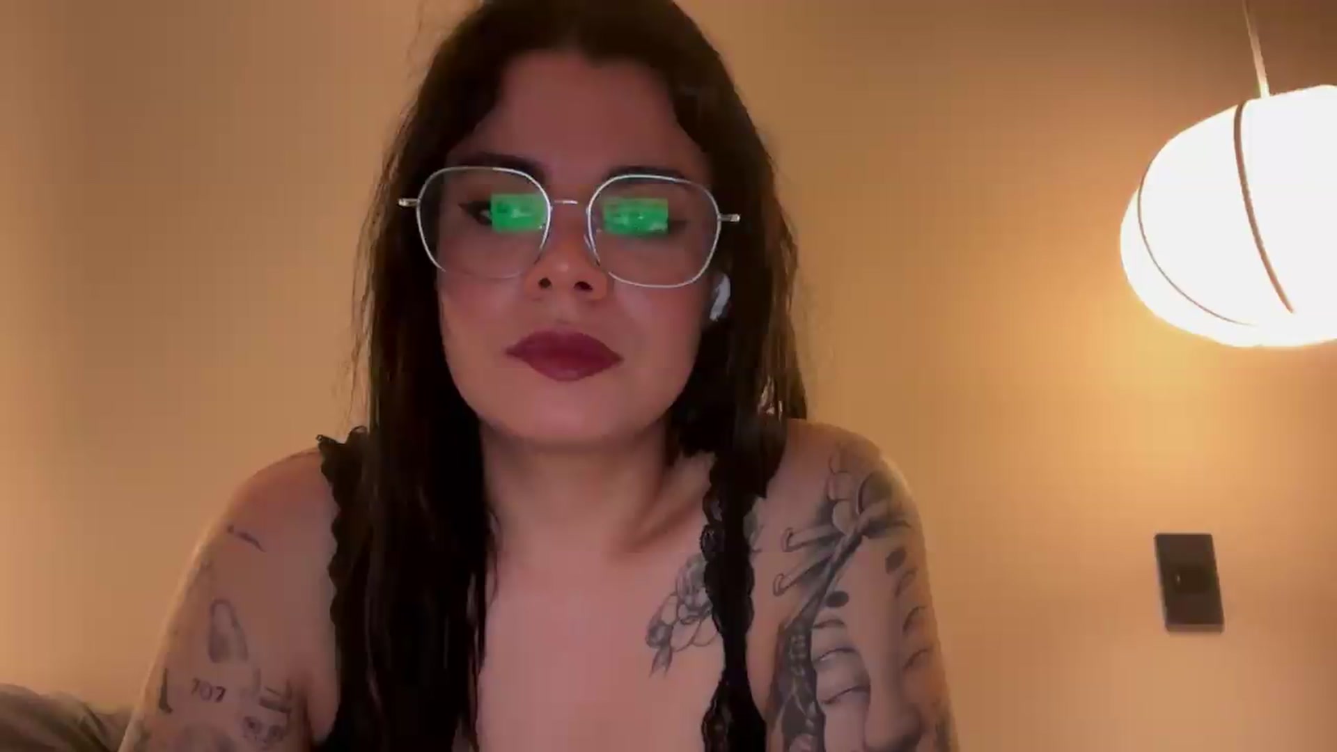 Gallery image thumbnail from Sasha_Noir's myfreecams stream on, 09/26/2026, 22:12 image 14 of 20