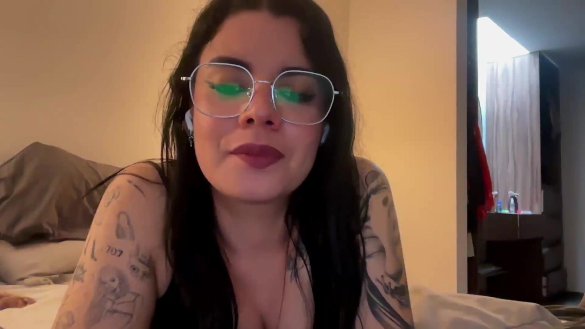 Gallery image thumbnail from Sasha_Noir's myfreecams stream on, 09/26/2026, 22:57 image 11 of 20