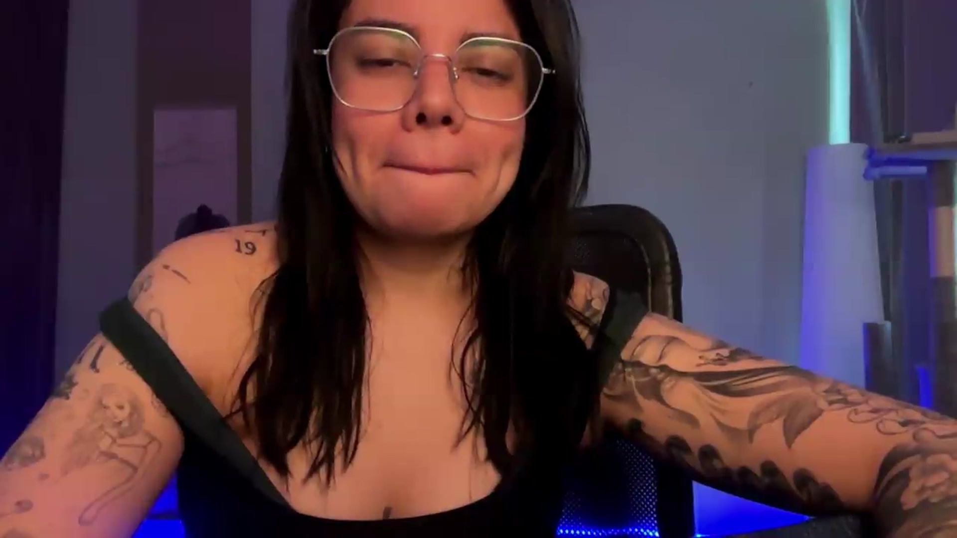 Gallery image thumbnail from Sasha_Noir's myfreecams stream on, 09/29/2026, 23:17 image 14 of 20