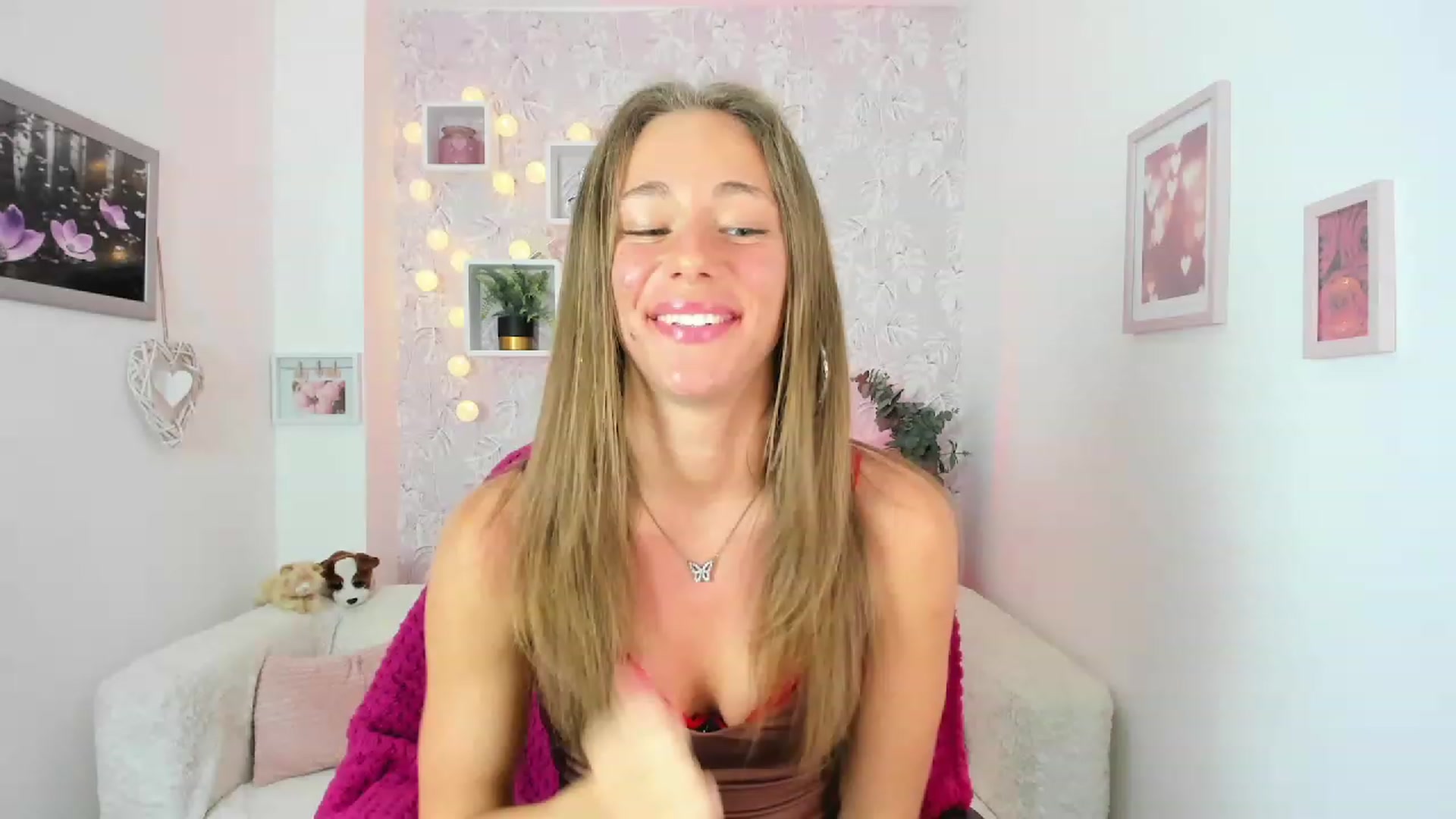 Gallery image thumbnail from Sasha_White18's myfreecams stream on, 05/24/2023, 15:34 image 16 of 20