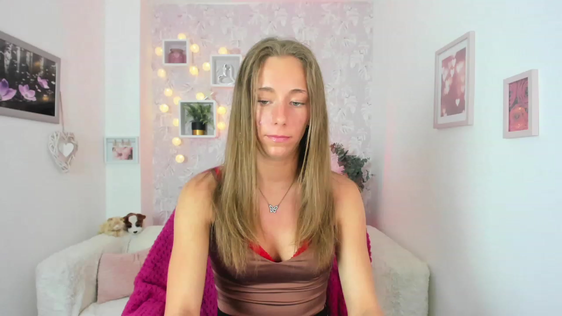 Gallery image thumbnail from Sasha_White18's myfreecams stream on, 05/24/2023, 15:34 image 17 of 20