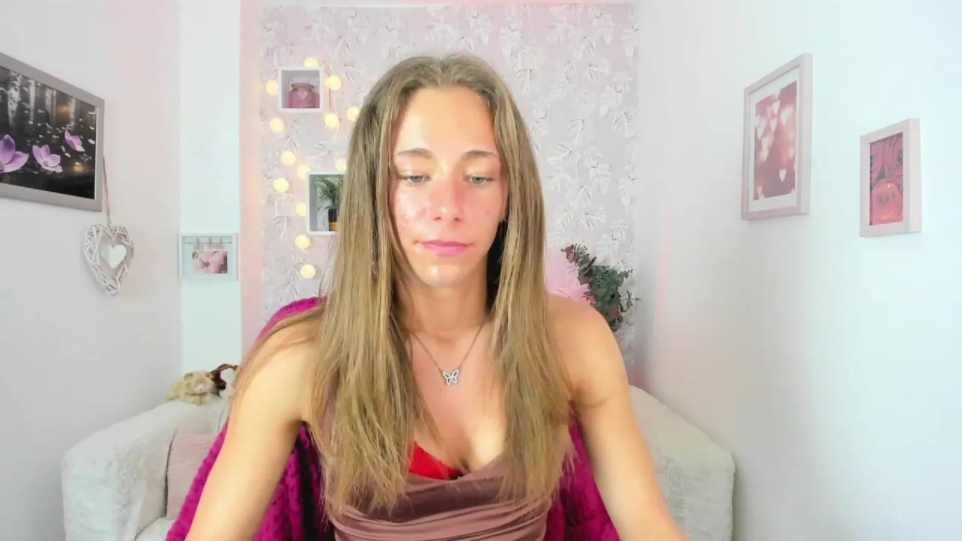 Gallery image thumbnail from Sasha_White18's myfreecams stream on, 05/24/2023, 16:47 image 20 of 20