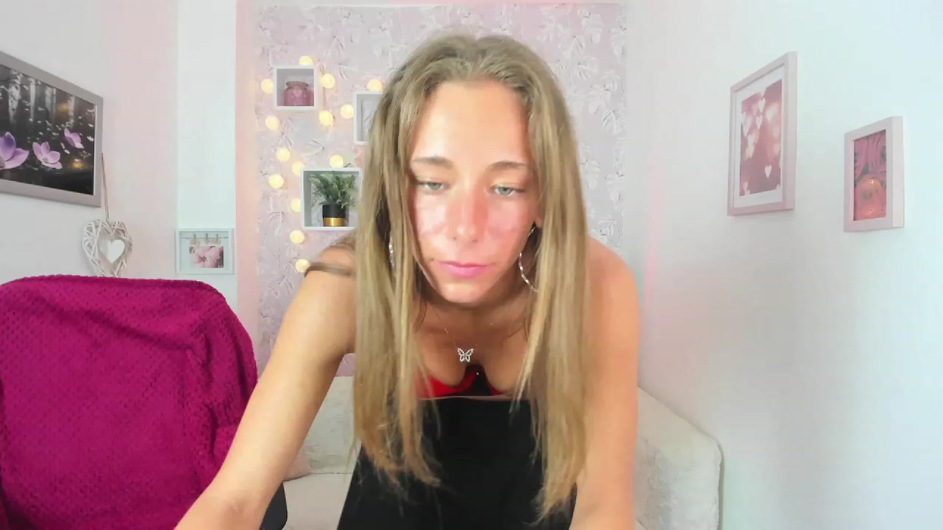 Gallery image thumbnail from Sasha_White18's myfreecams stream on, 05/24/2023, 16:47 image 7 of 20