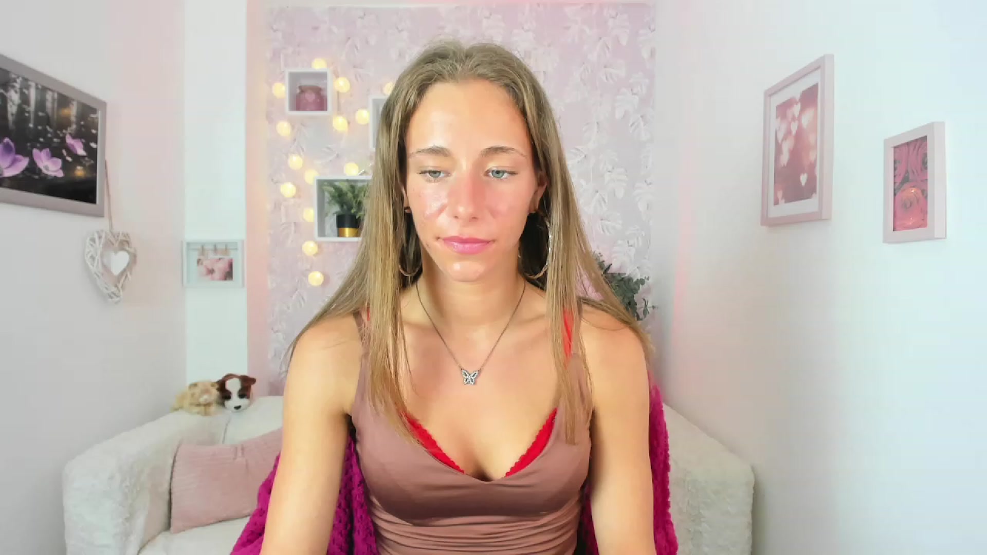 Gallery image thumbnail from Sasha_White18's myfreecams stream on, 05/24/2023, 16:47 image 1 of 20