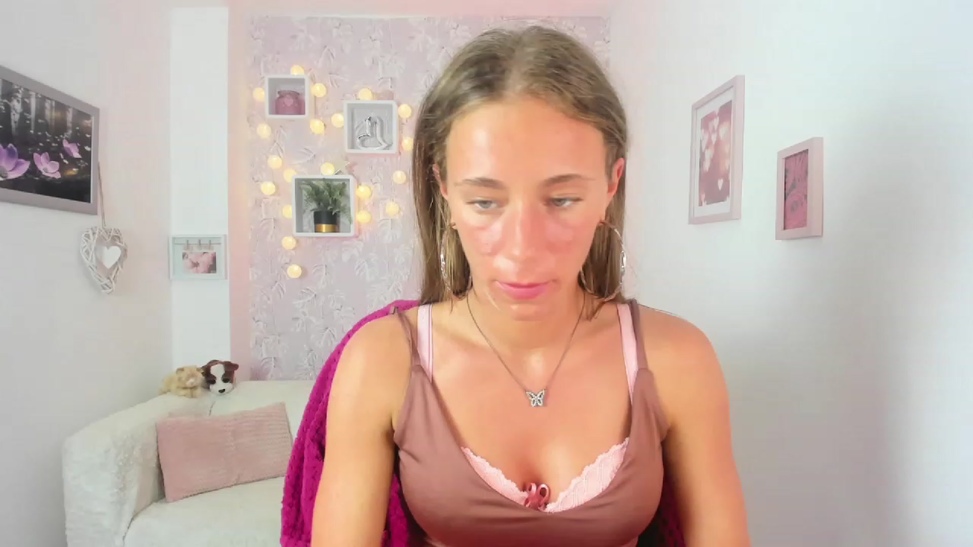Gallery image thumbnail from Sasha_White18's myfreecams stream on, 05/31/2023, 13:59 image 19 of 20