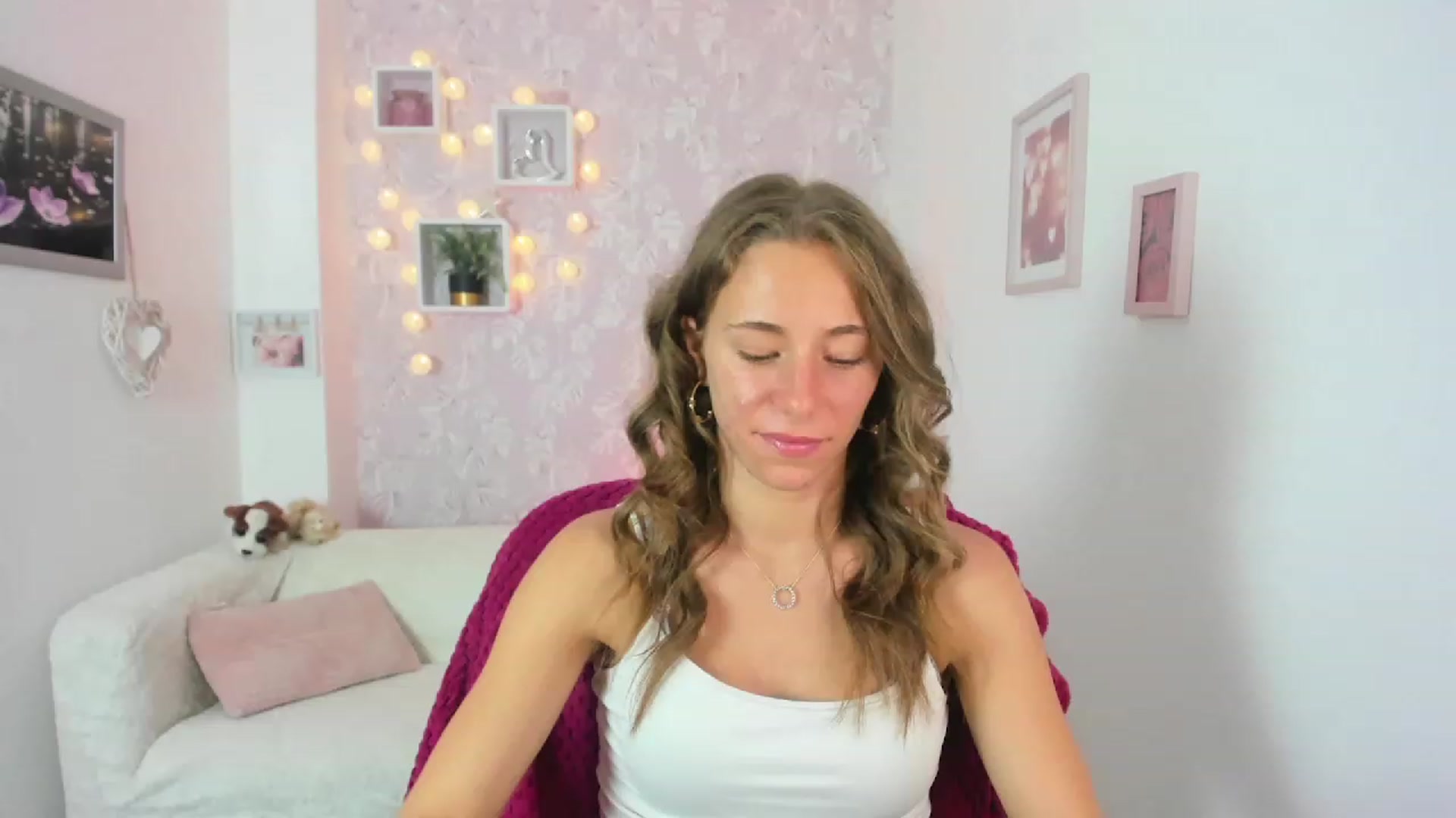 Gallery image thumbnail from Sasha_White18's myfreecams stream on, 06/12/2023, 14:09 image 20 of 20
