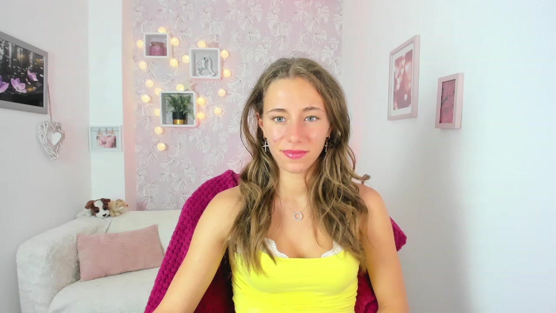 Gallery image thumbnail from Sasha_White18's myfreecams stream on, 06/13/2023, 13:41 image 12 of 20