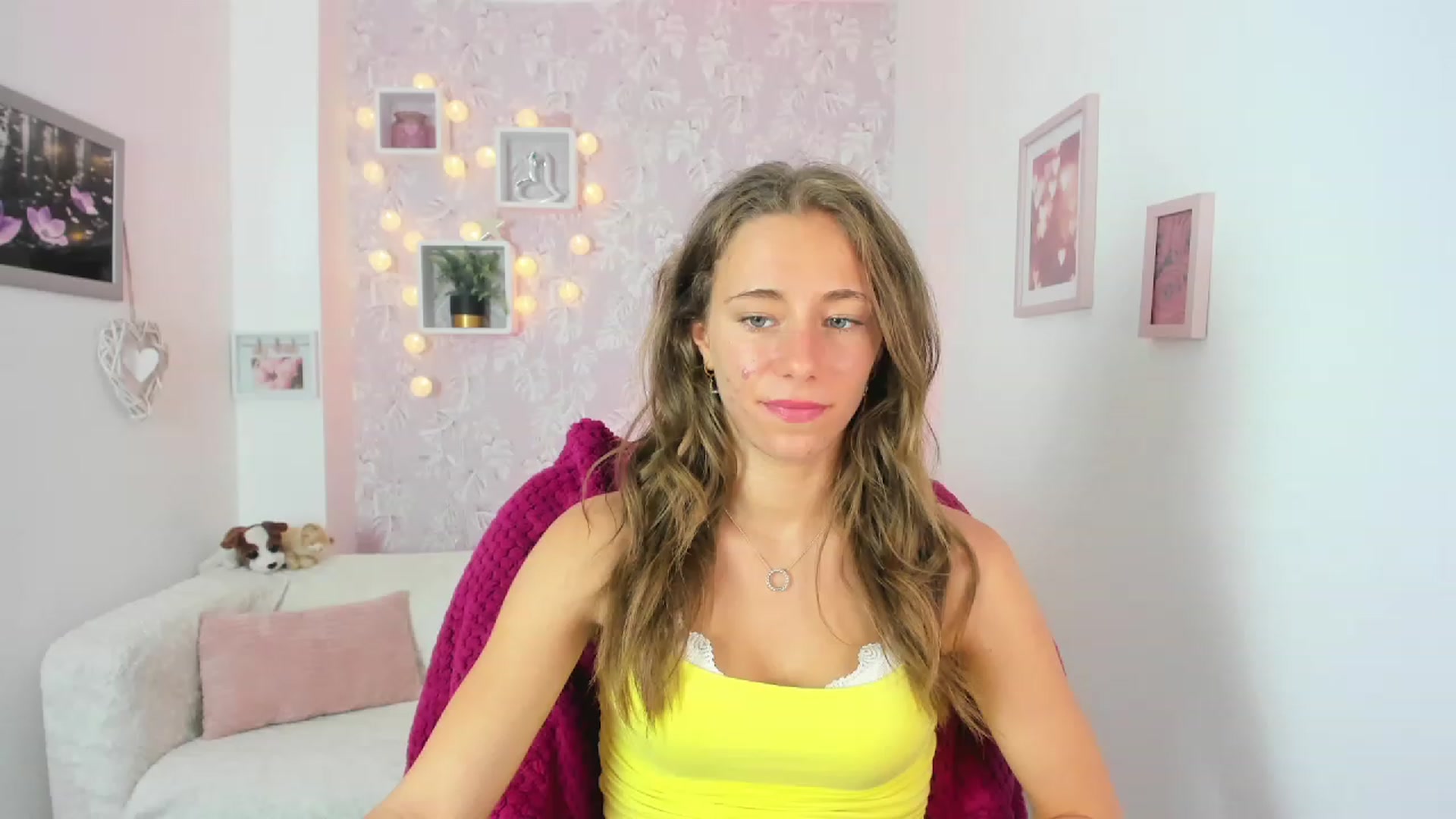 Gallery image thumbnail from Sasha_White18's myfreecams stream on, 06/13/2023, 15:48 image 14 of 20