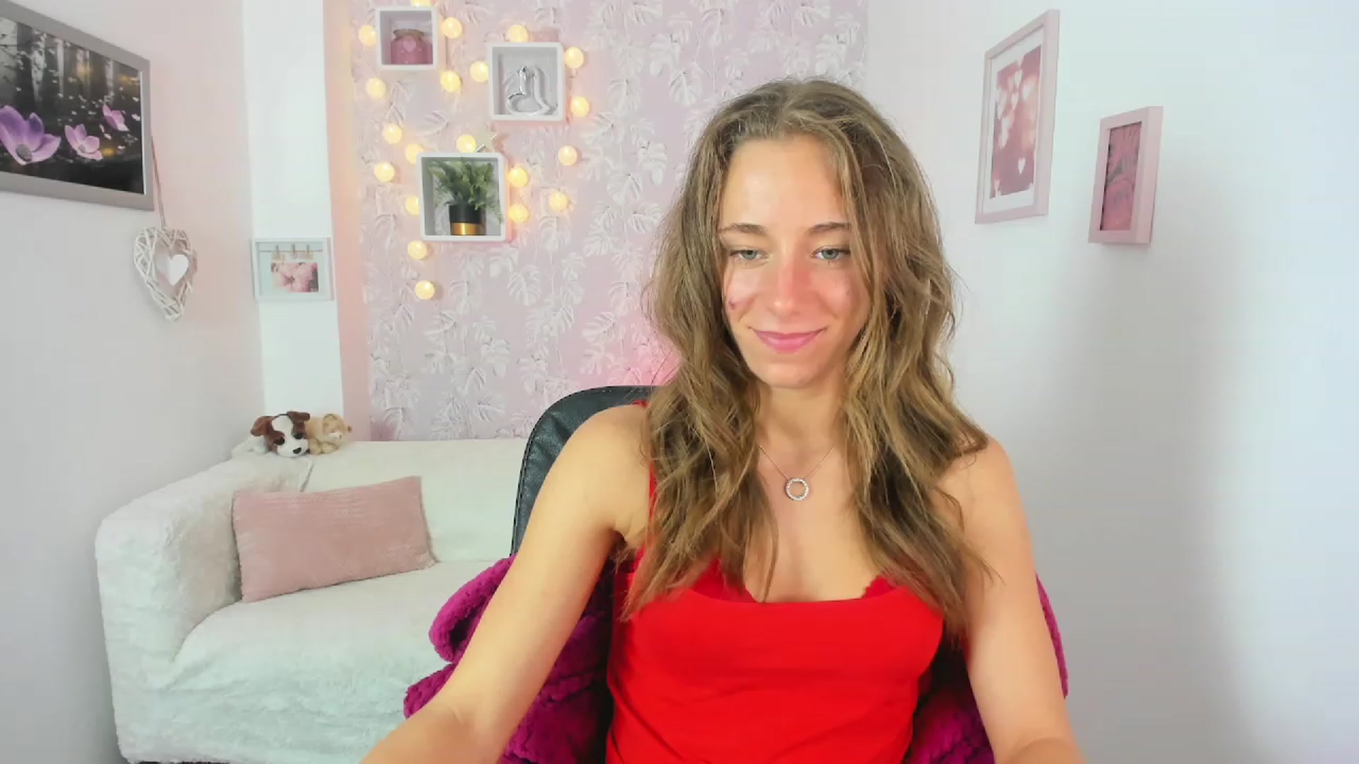 Gallery image thumbnail from Sasha_White18's myfreecams stream on, 06/14/2023, 14:20 image 13 of 20