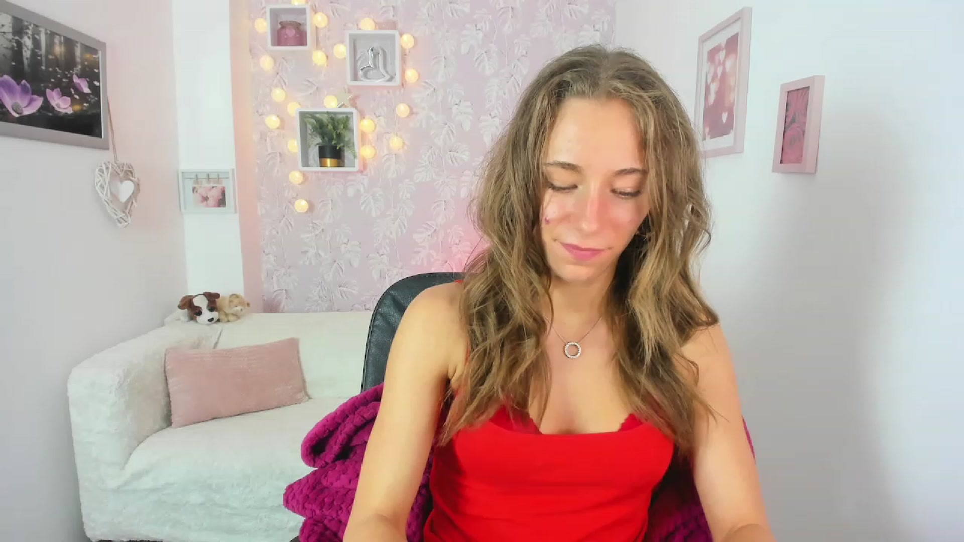 Gallery image thumbnail from Sasha_White18's myfreecams stream on, 06/14/2023, 14:20 image 11 of 20