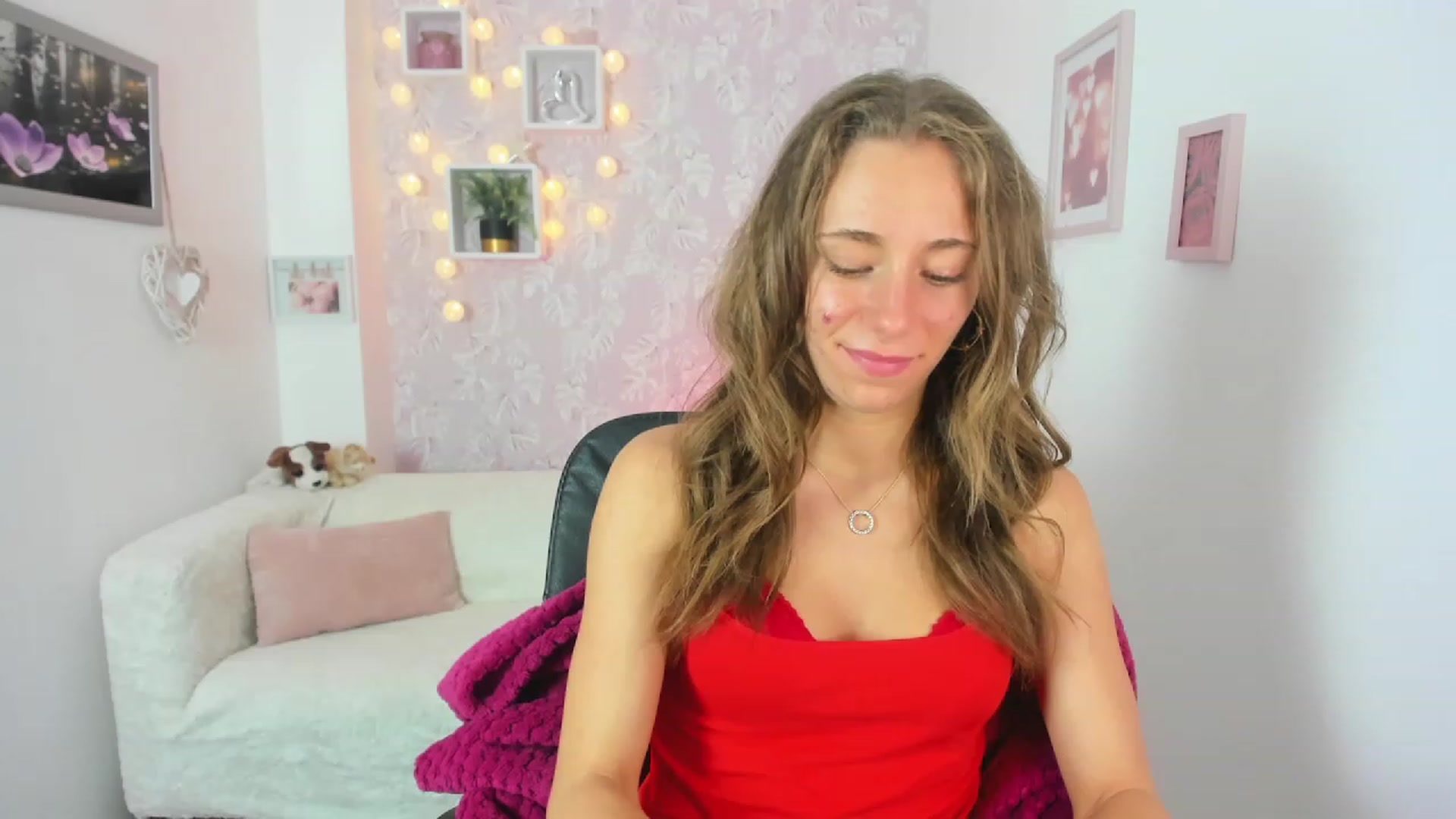 Gallery image thumbnail from Sasha_White18's myfreecams stream on, 06/14/2023, 14:20 image 9 of 20