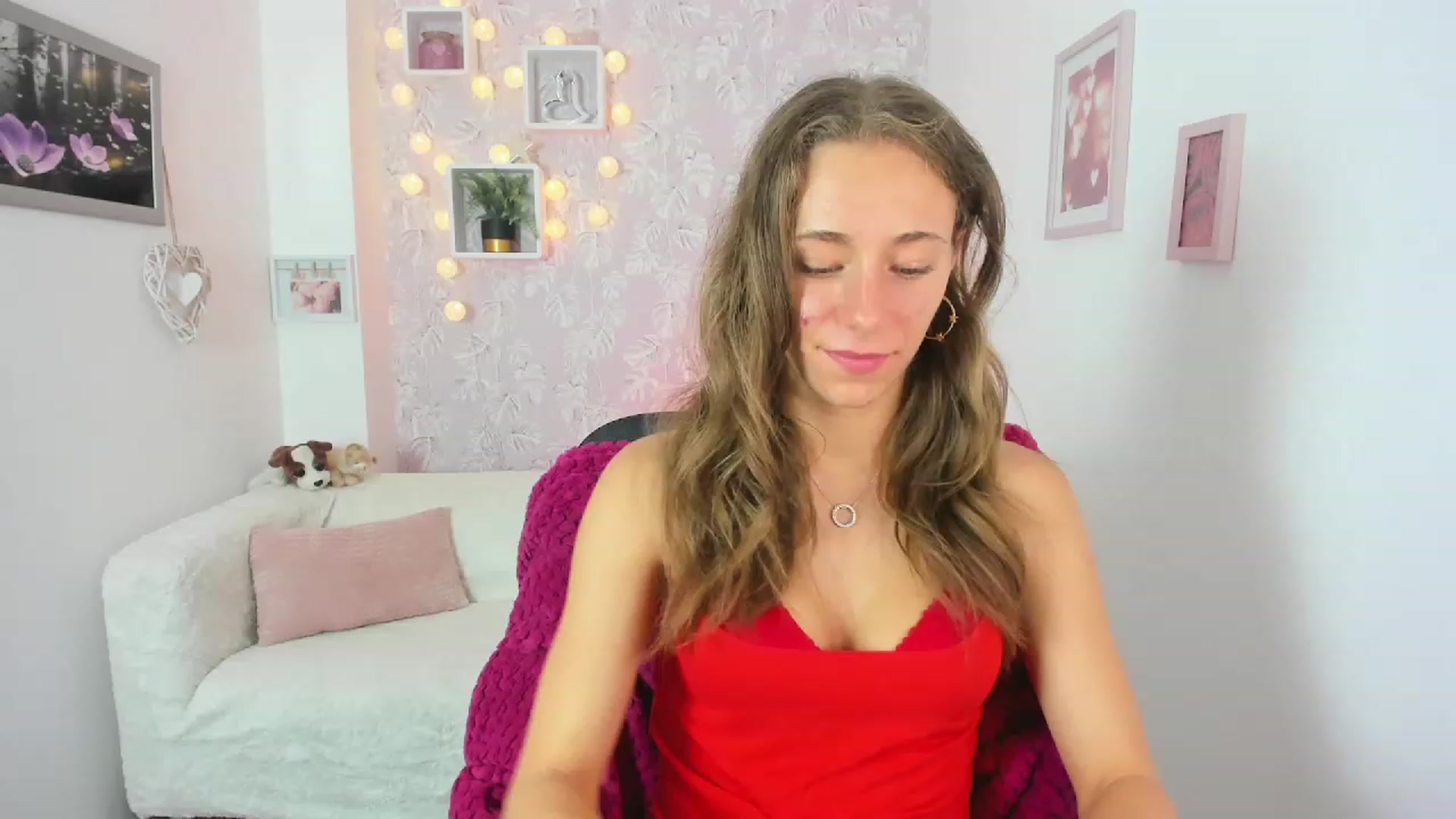Gallery image thumbnail from Sasha_White18's myfreecams stream on, 06/14/2023, 14:20 image 1 of 20
