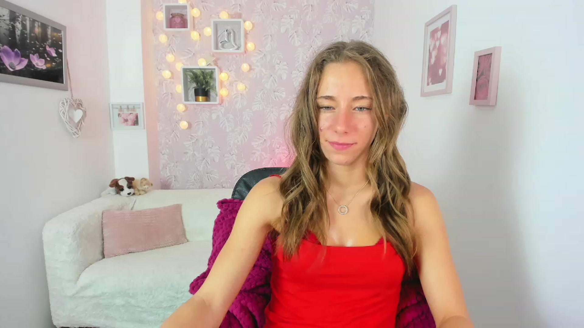 Gallery image thumbnail from Sasha_White18's myfreecams stream on, 06/14/2023, 15:17 image 3 of 20