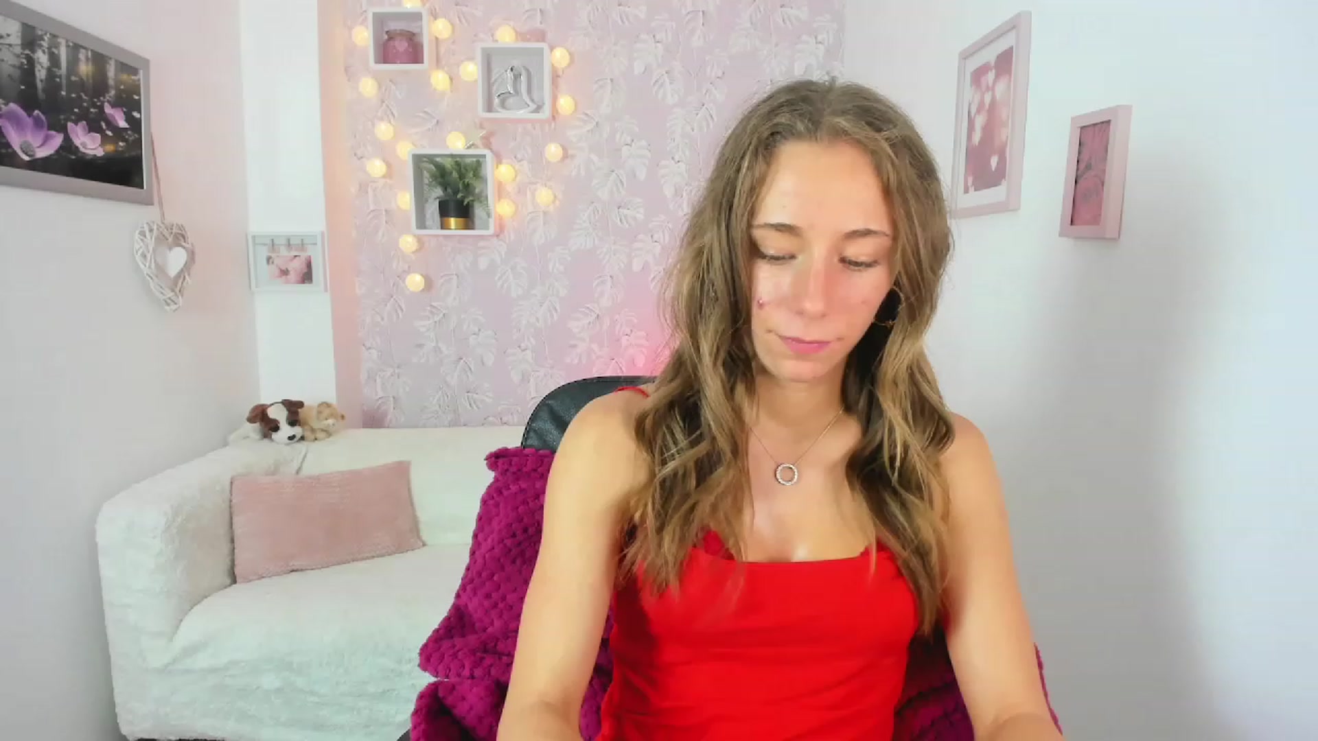 Gallery image thumbnail from Sasha_White18's myfreecams stream on, 06/14/2023, 15:17 image 1 of 20