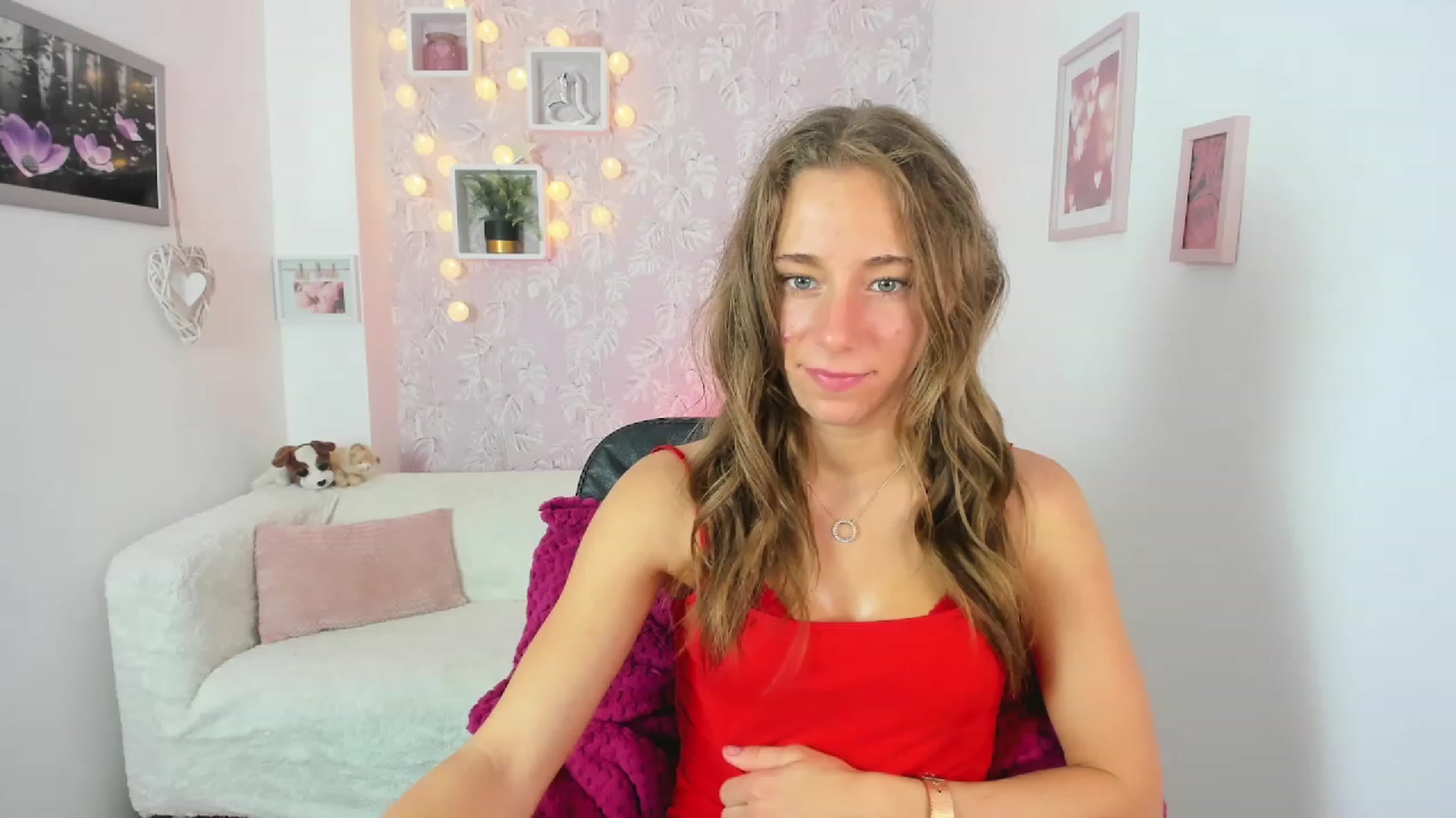 Gallery image thumbnail from Sasha_White18's myfreecams stream on, 06/14/2023, 15:17 image 5 of 20