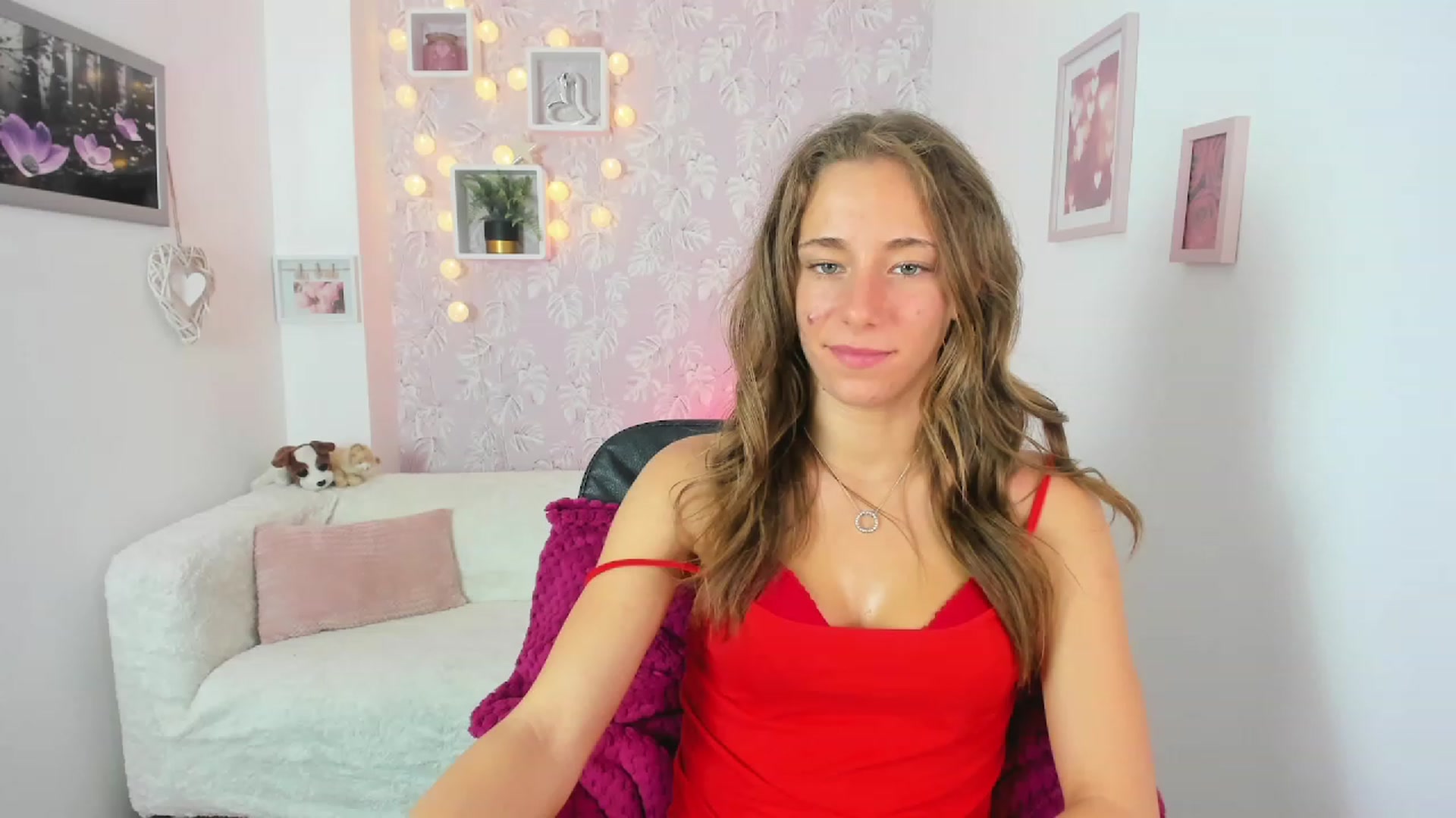 Gallery image thumbnail from Sasha_White18's myfreecams stream on, 06/14/2023, 15:17 image 9 of 20