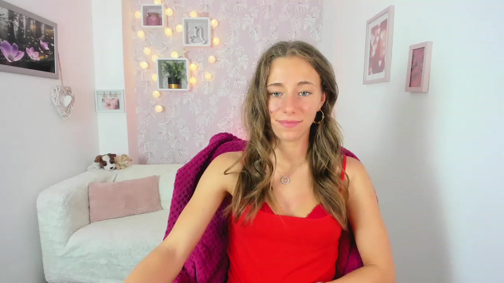 Gallery image thumbnail from Sasha_White18's myfreecams stream on, 06/14/2023, 16:27 image 2 of 20