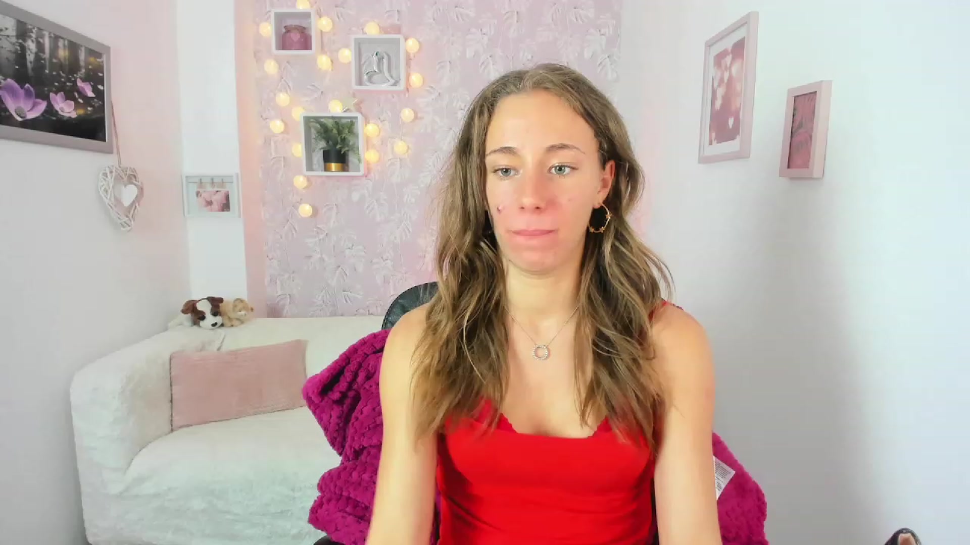 Gallery image thumbnail from Sasha_White18's myfreecams stream on, 06/14/2023, 17:32 image 17 of 20