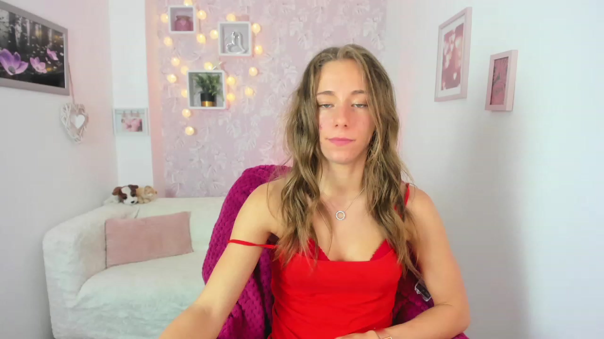 Gallery image thumbnail from Sasha_White18's myfreecams stream on, 06/14/2023, 17:32 image 12 of 20