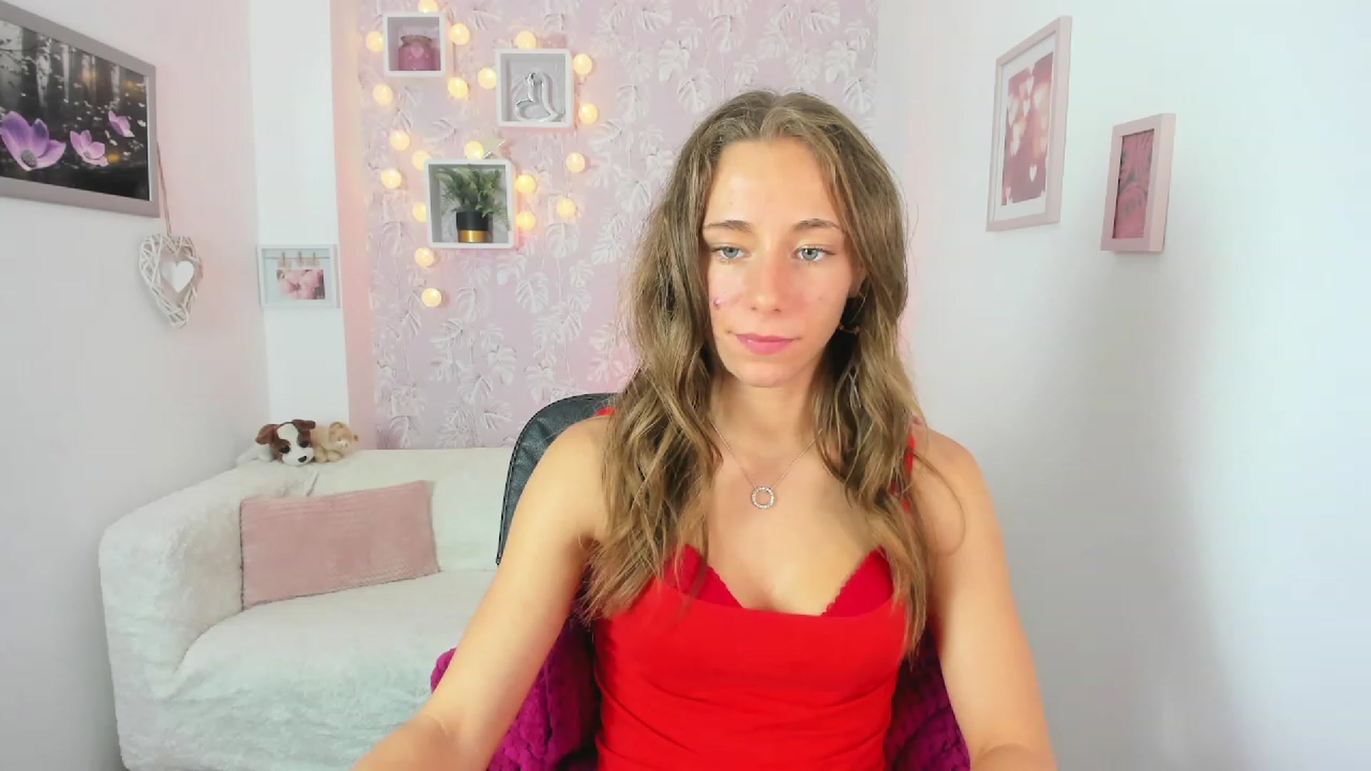 Gallery image thumbnail from Sasha_White18's myfreecams stream on, 06/14/2023, 17:32 image 7 of 20