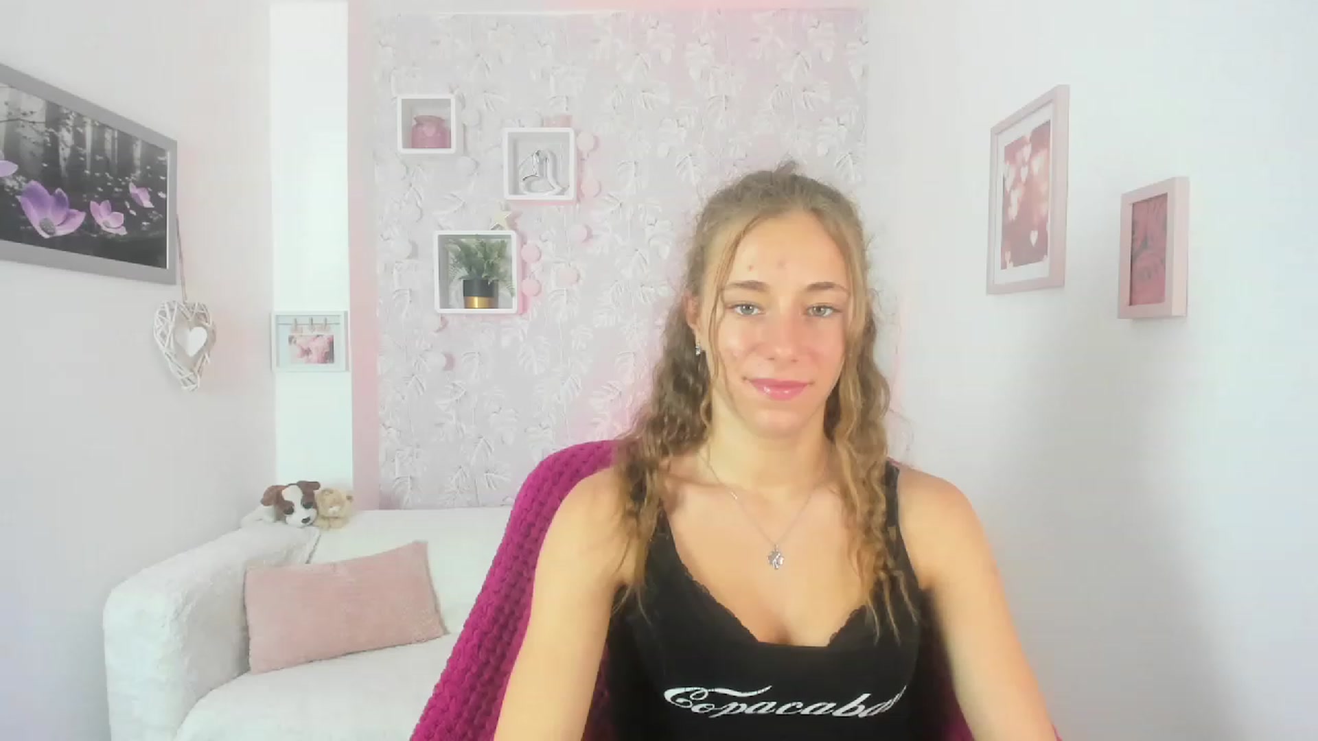 Gallery image thumbnail from Sasha_White18's myfreecams stream on, 06/26/2023, 14:44 image 3 of 20