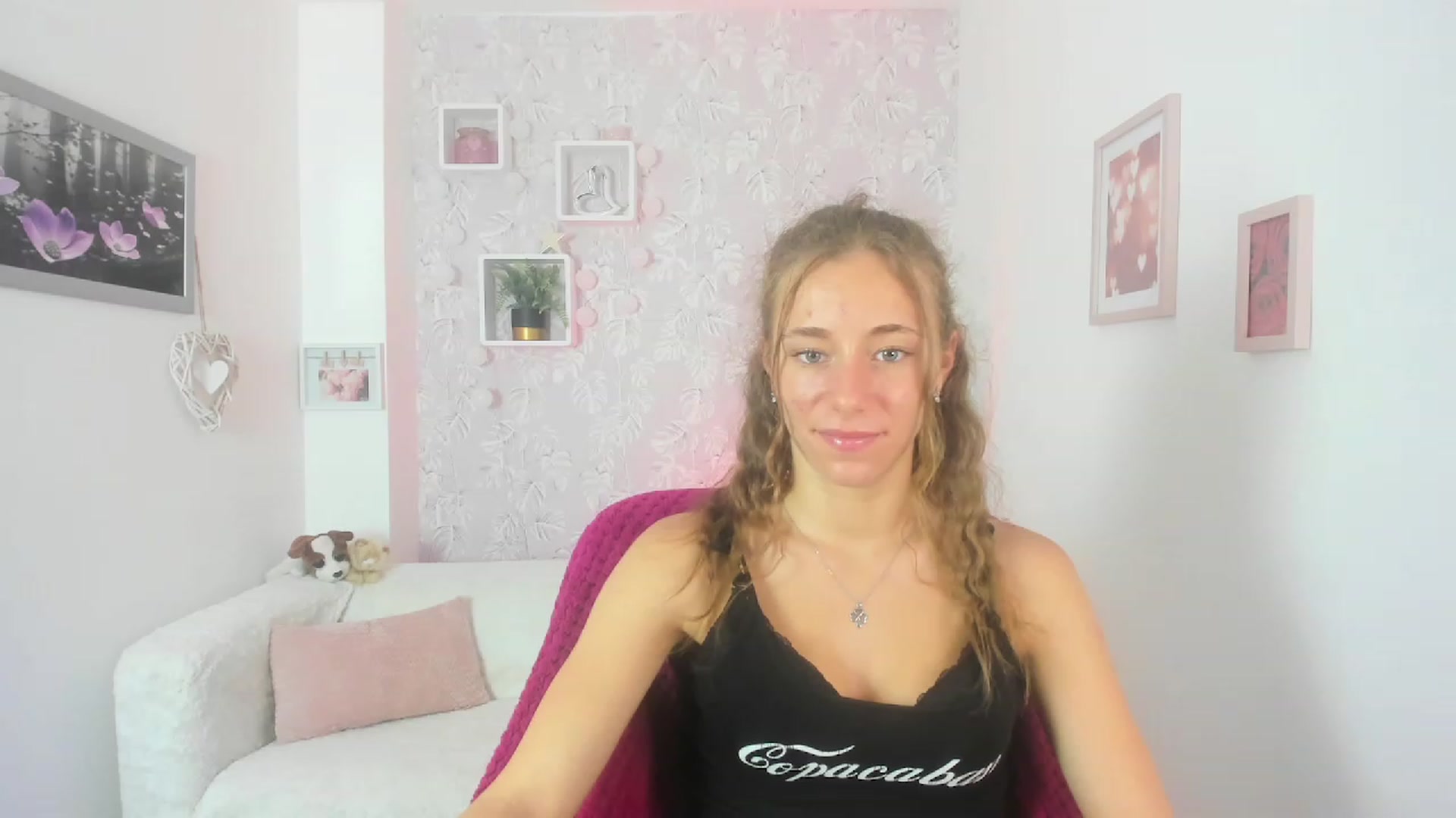 Gallery image thumbnail from Sasha_White18's myfreecams stream on, 06/26/2023, 14:44 image 8 of 20