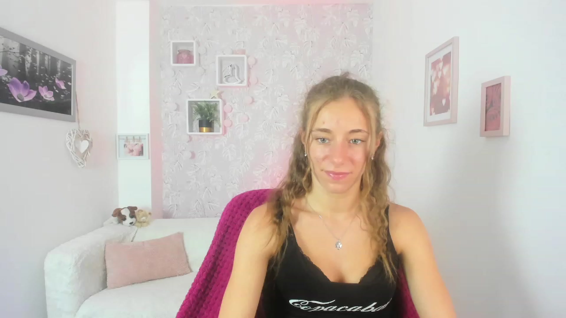 Gallery image thumbnail from Sasha_White18's myfreecams stream on, 06/26/2023, 14:44 image 6 of 20