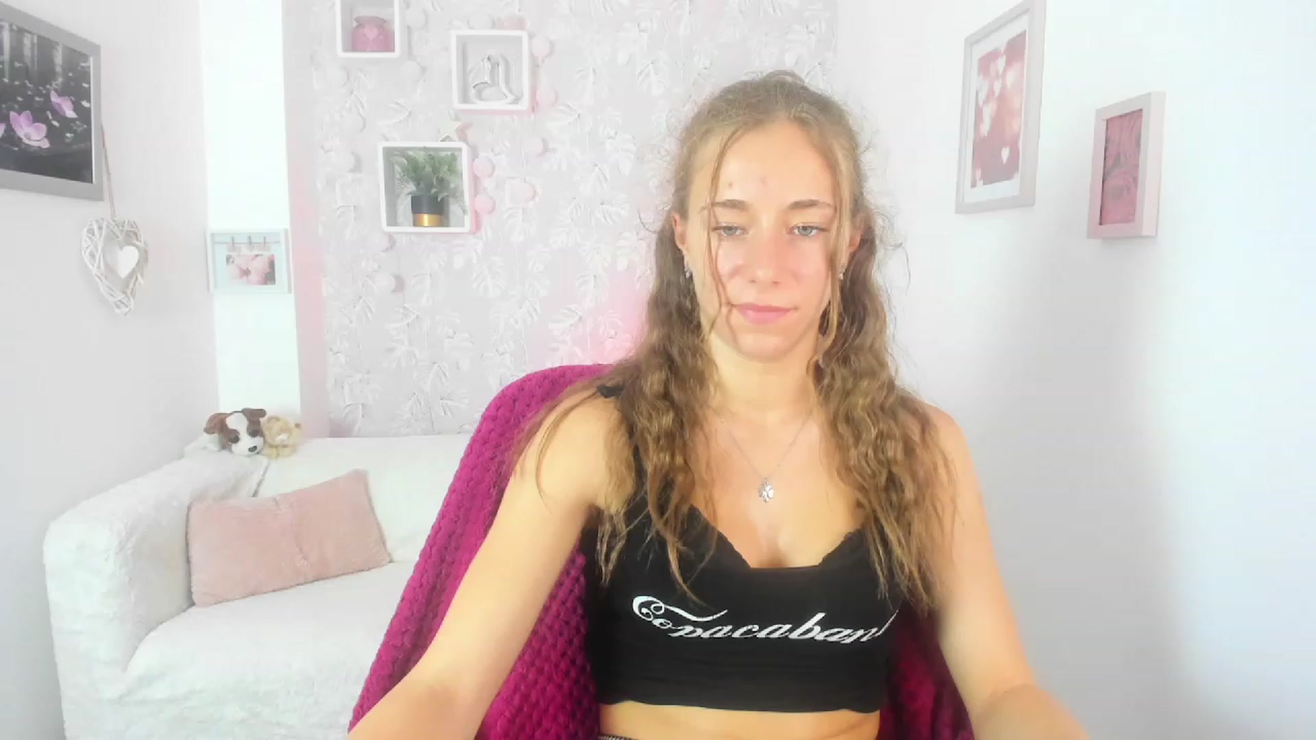 Gallery image thumbnail from Sasha_White18's myfreecams stream on, 06/26/2023, 17:30 image 2 of 20